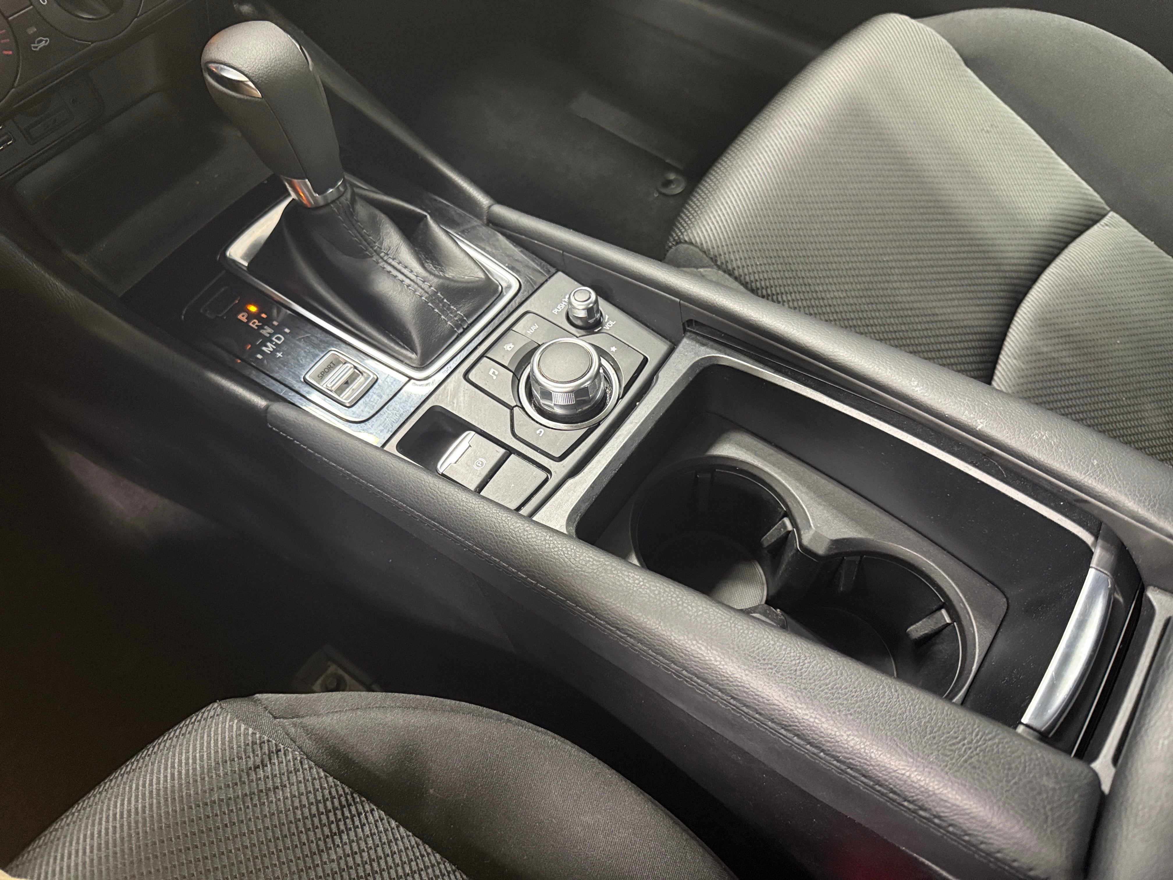 Image of 2018 MAZDA MAZDA3 Sport