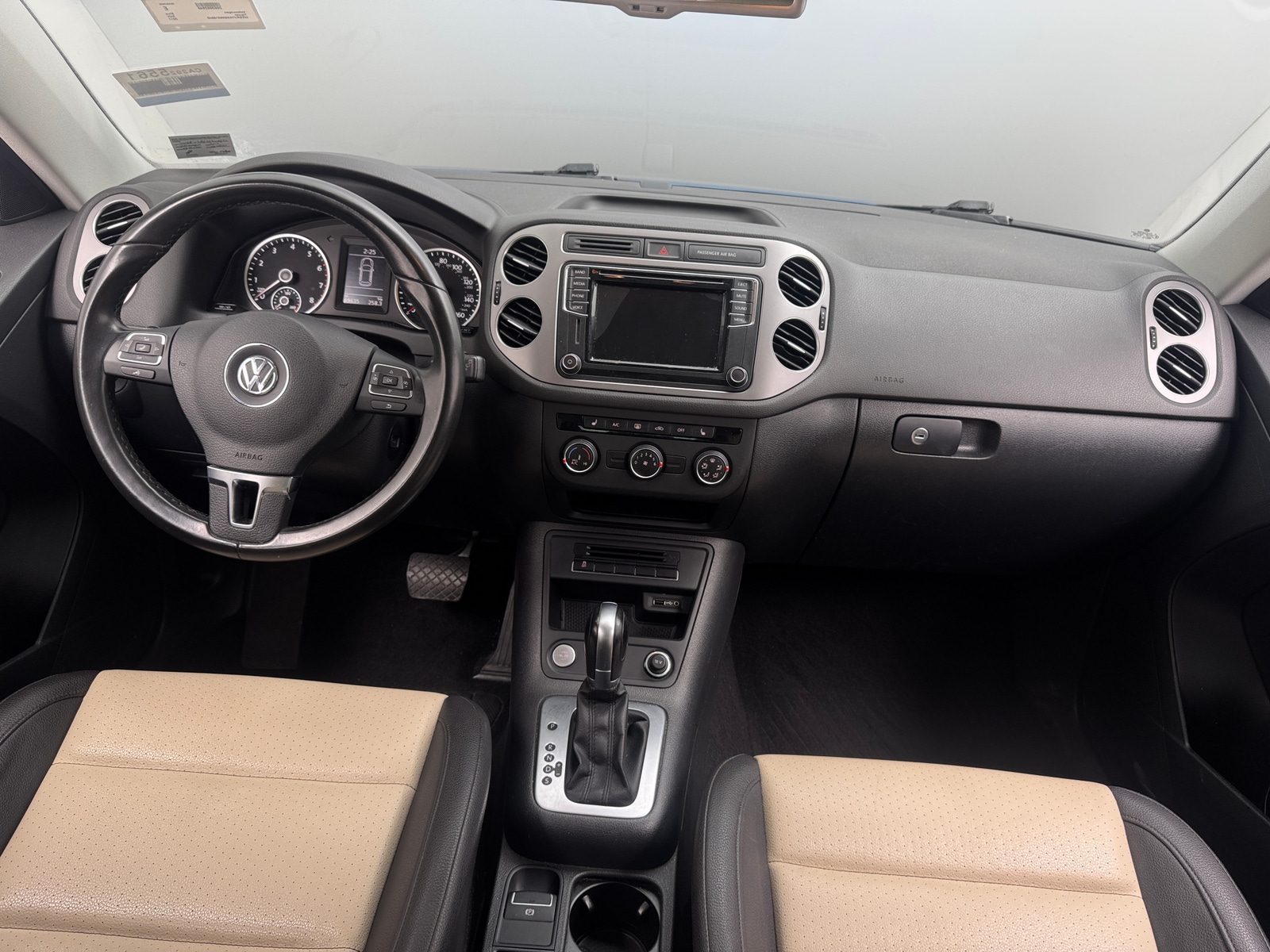 Thumbnail: 2017 Volkswagen Tiguan - 2