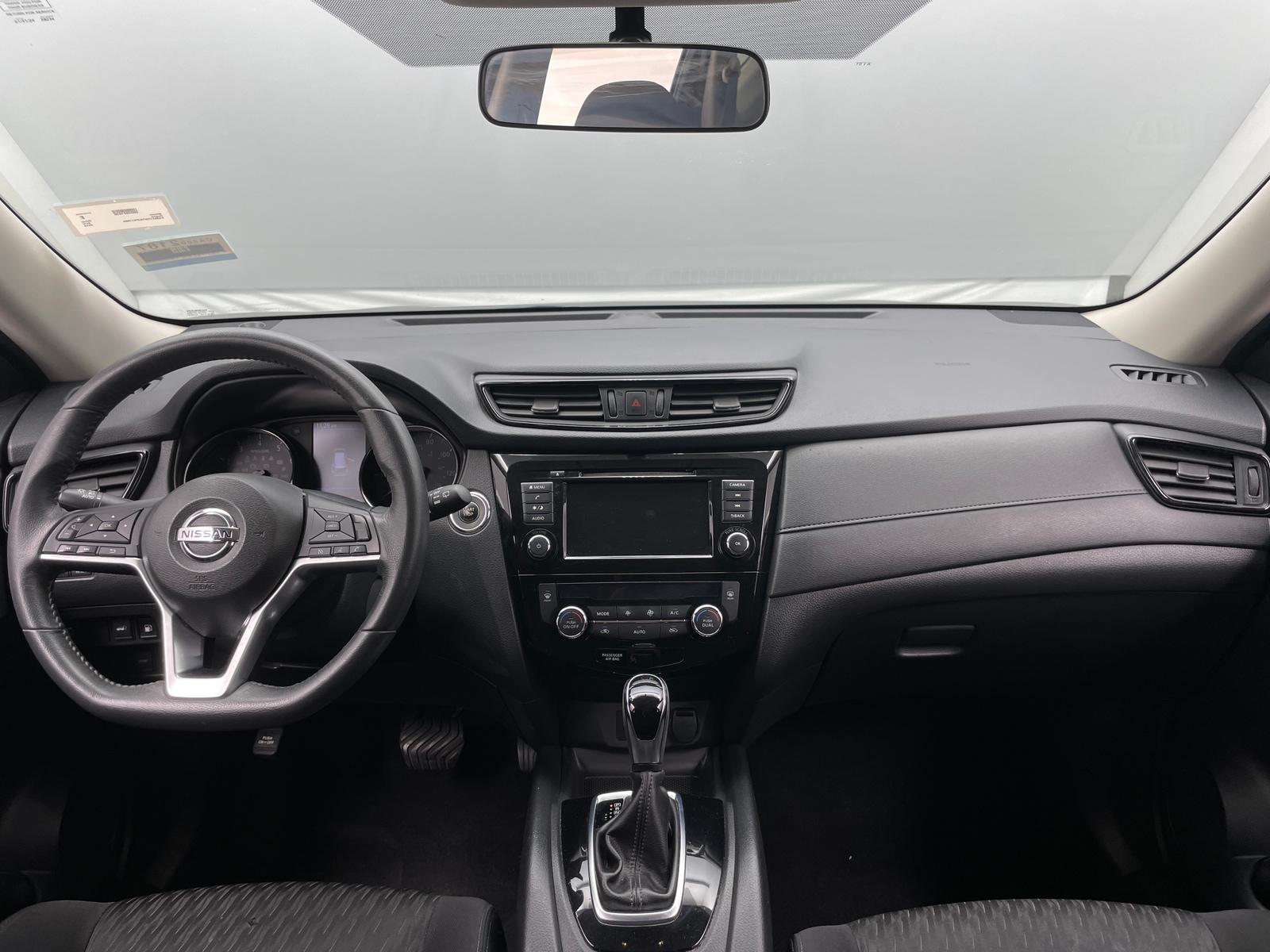Thumbnail: 2018 Nissan Rogue - 3