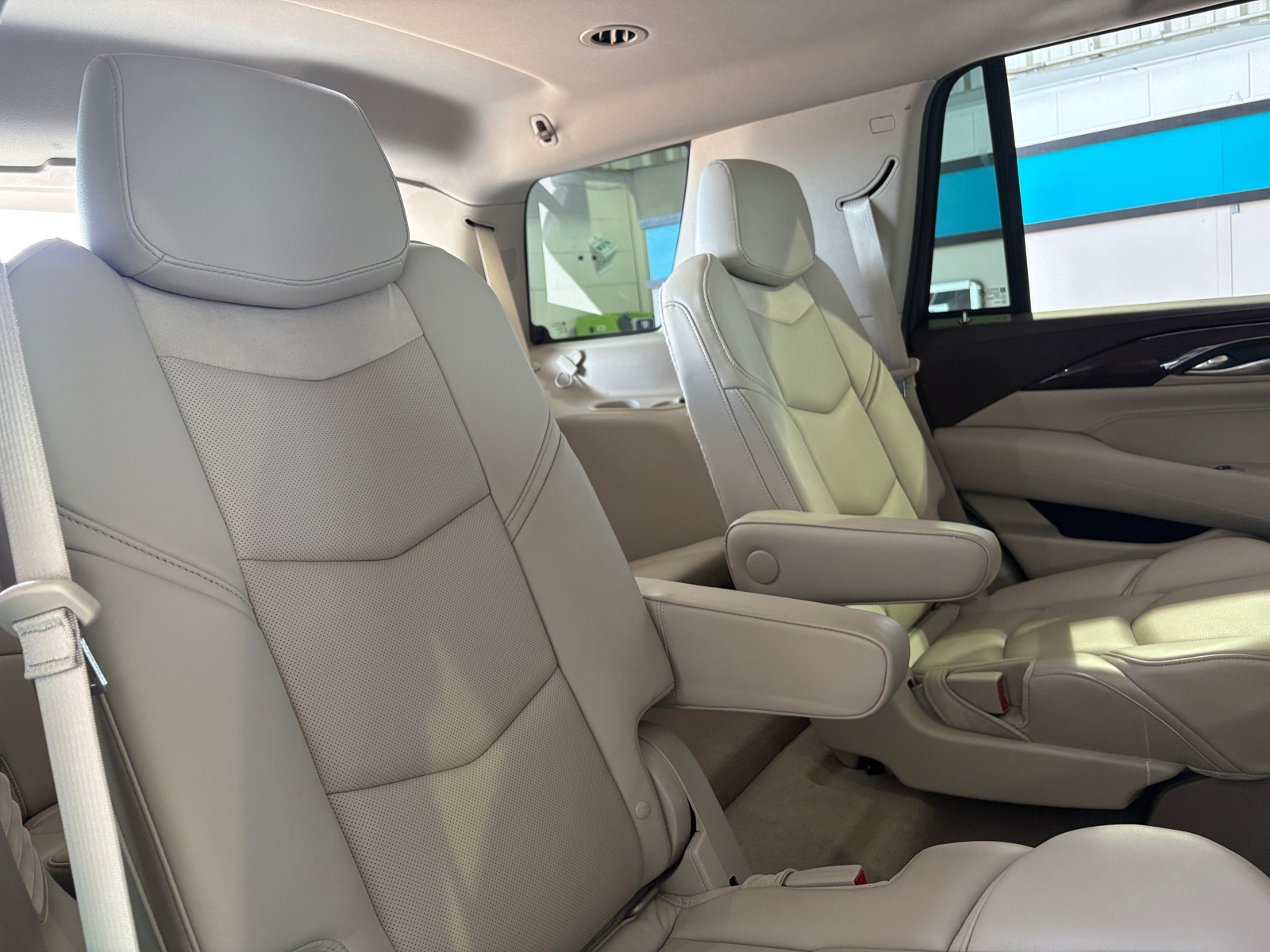 Thumbnail: 2015 Cadillac Escalade - 5