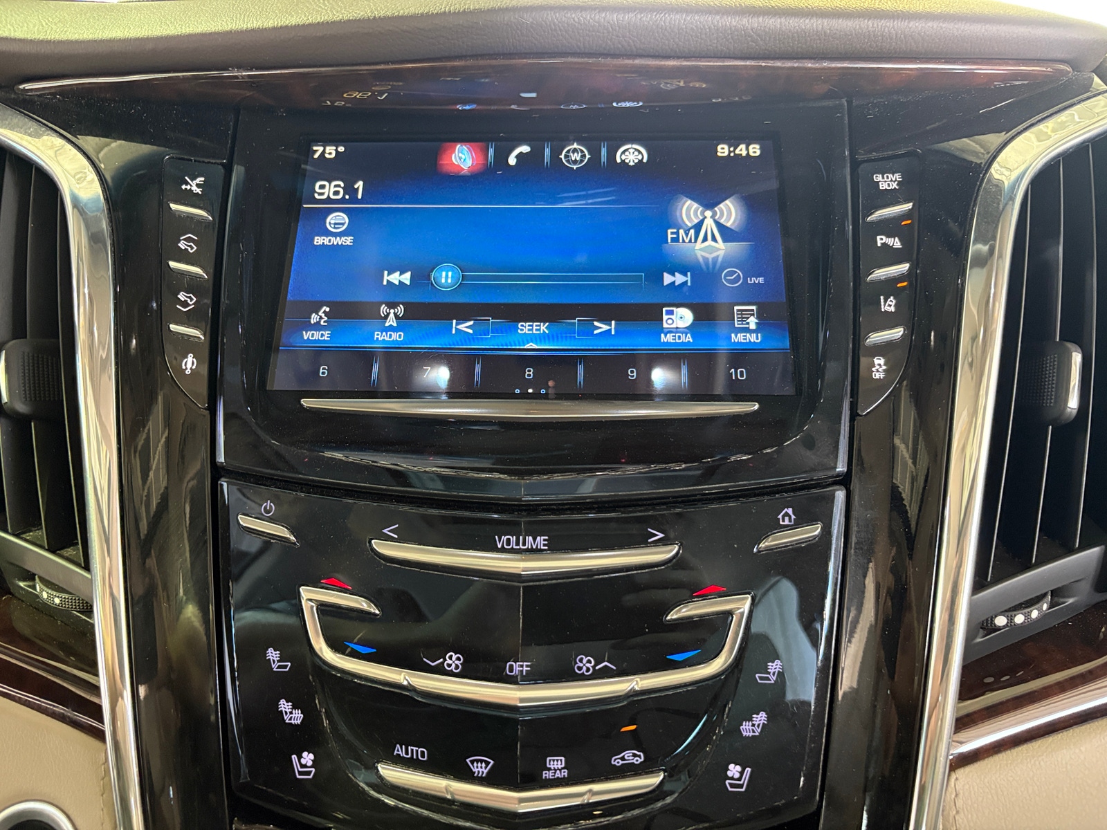 Thumbnail: 2015 Cadillac Escalade - 3