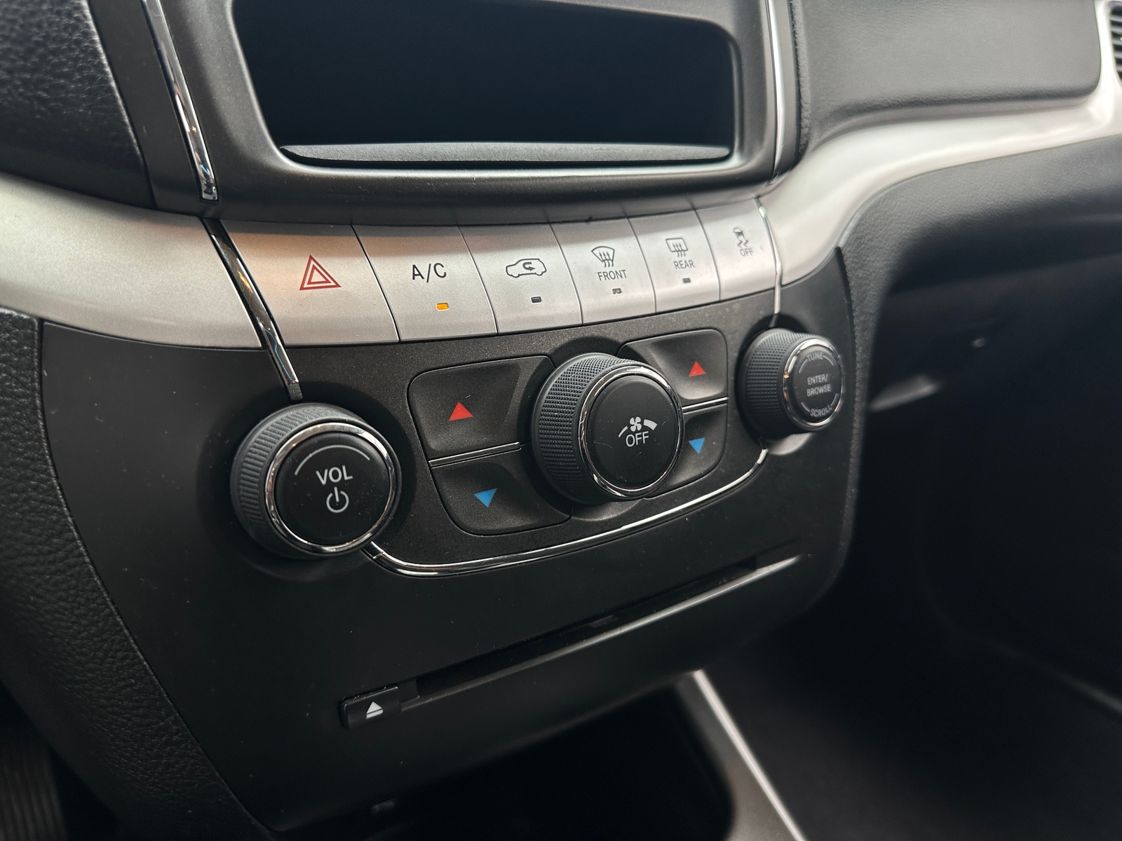 Thumbnail: 2017 Dodge Journey - 4