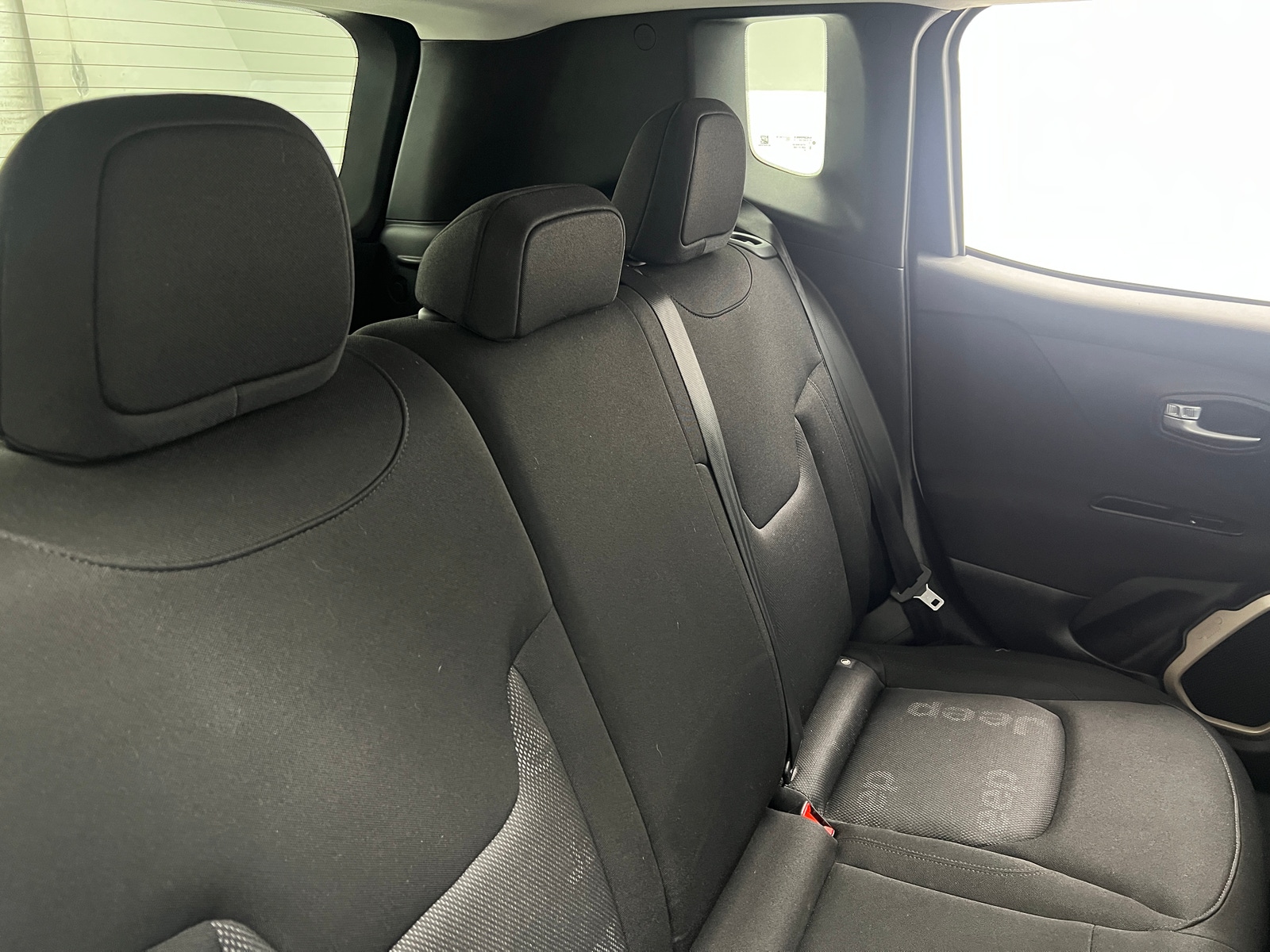Thumbnail: 2017 Jeep Renegade - 6