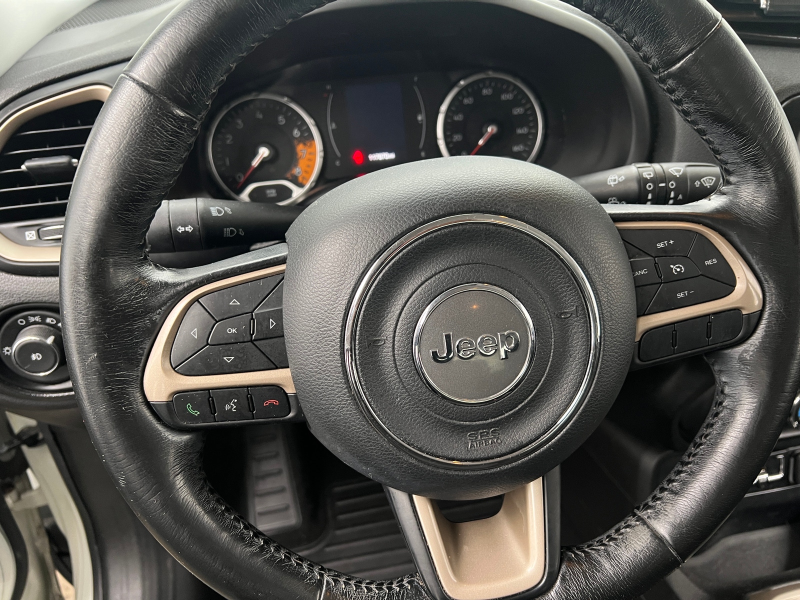 Thumbnail: 2017 Jeep Renegade - 5