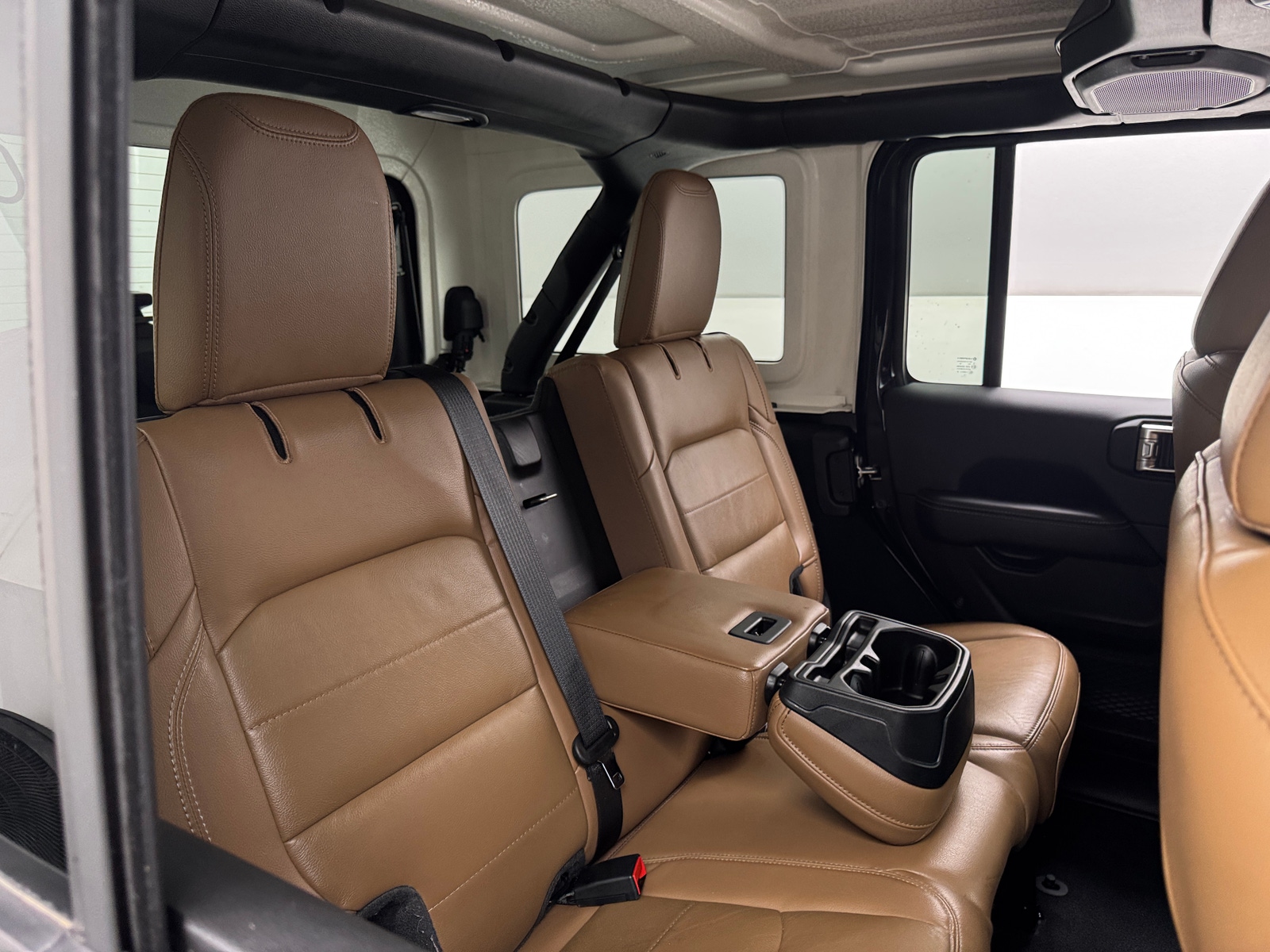 Thumbnail: 2022 Jeep Wrangler - 6