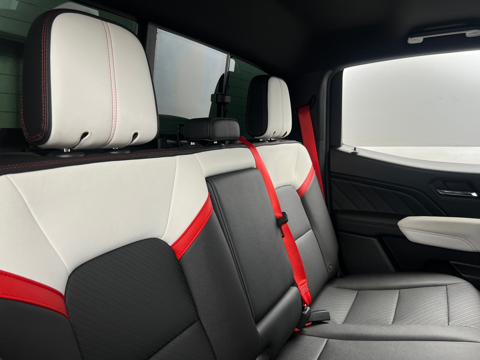 Thumbnail: 2023 GMC Canyon - 5