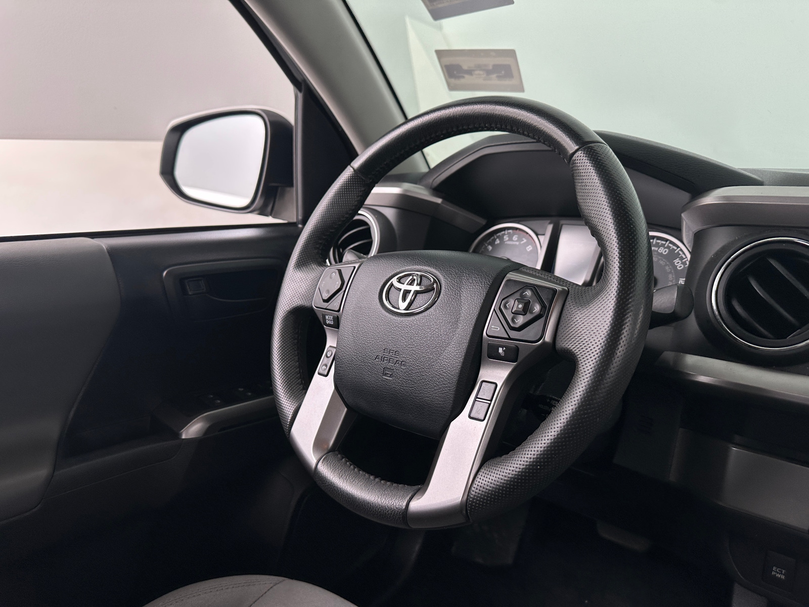 Thumbnail: 2019 Toyota Tacoma - 5
