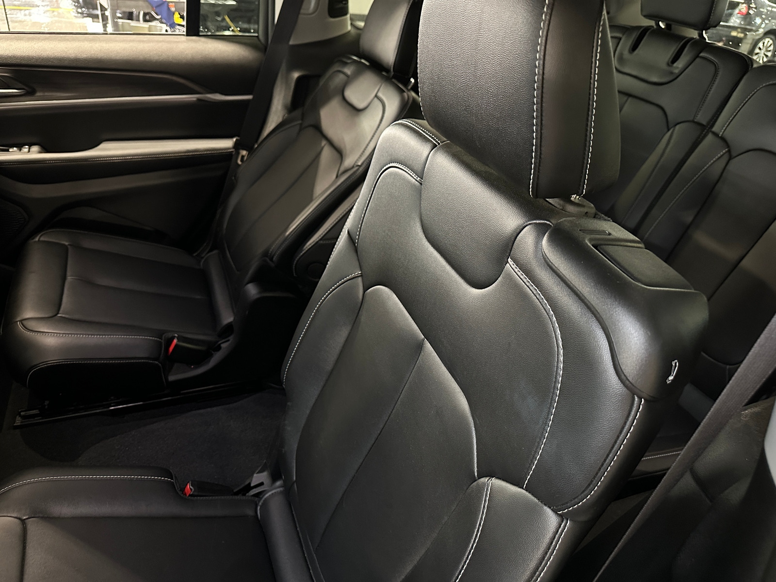 Thumbnail: 2023 Jeep Grand Cherokee L - 5