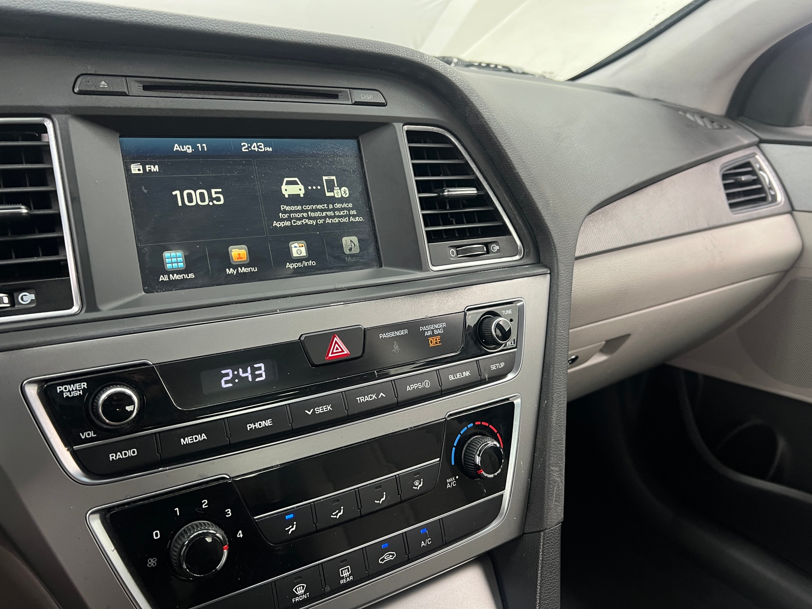 Thumbnail: 2017 Hyundai Sonata - 4