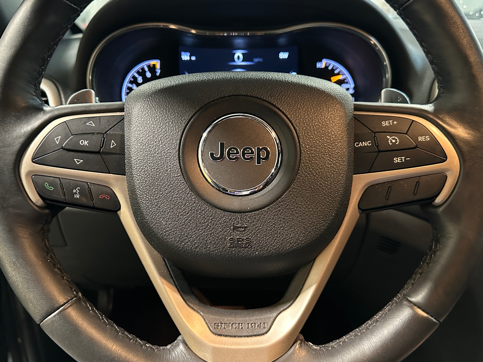 Thumbnail: 2016 Jeep Grand Cherokee - 5