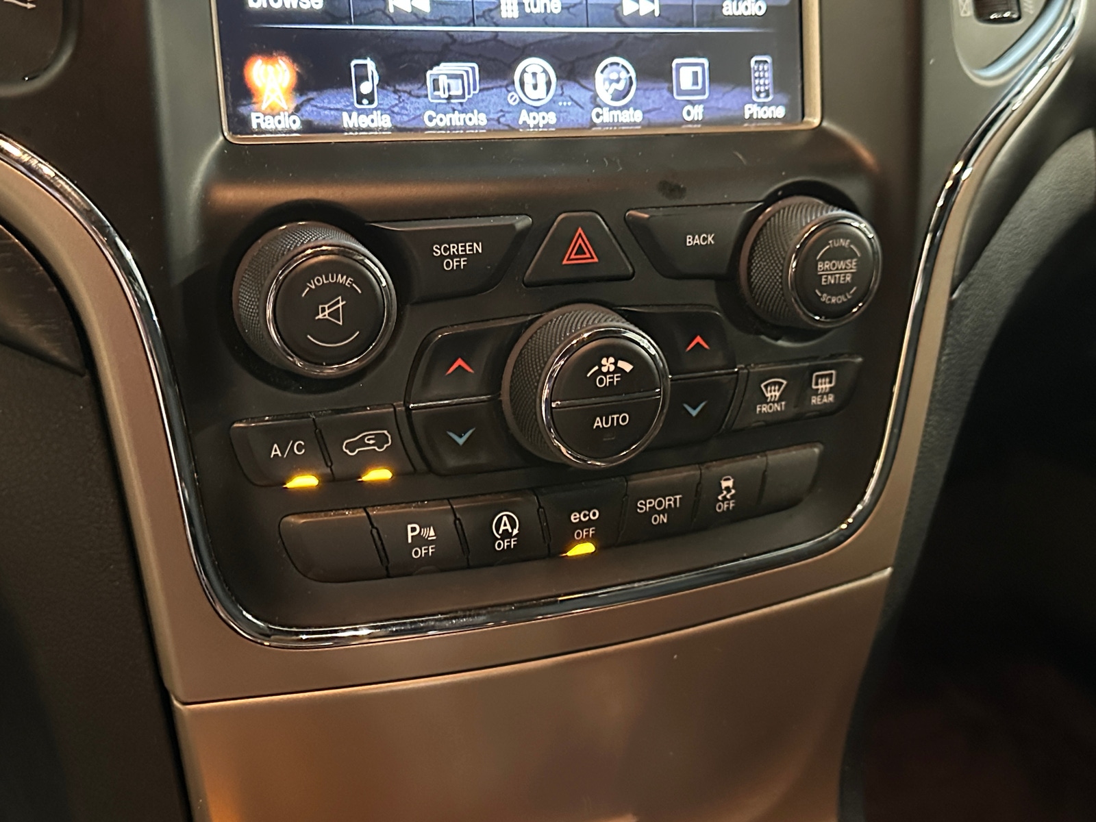 Thumbnail: 2016 Jeep Grand Cherokee - 4