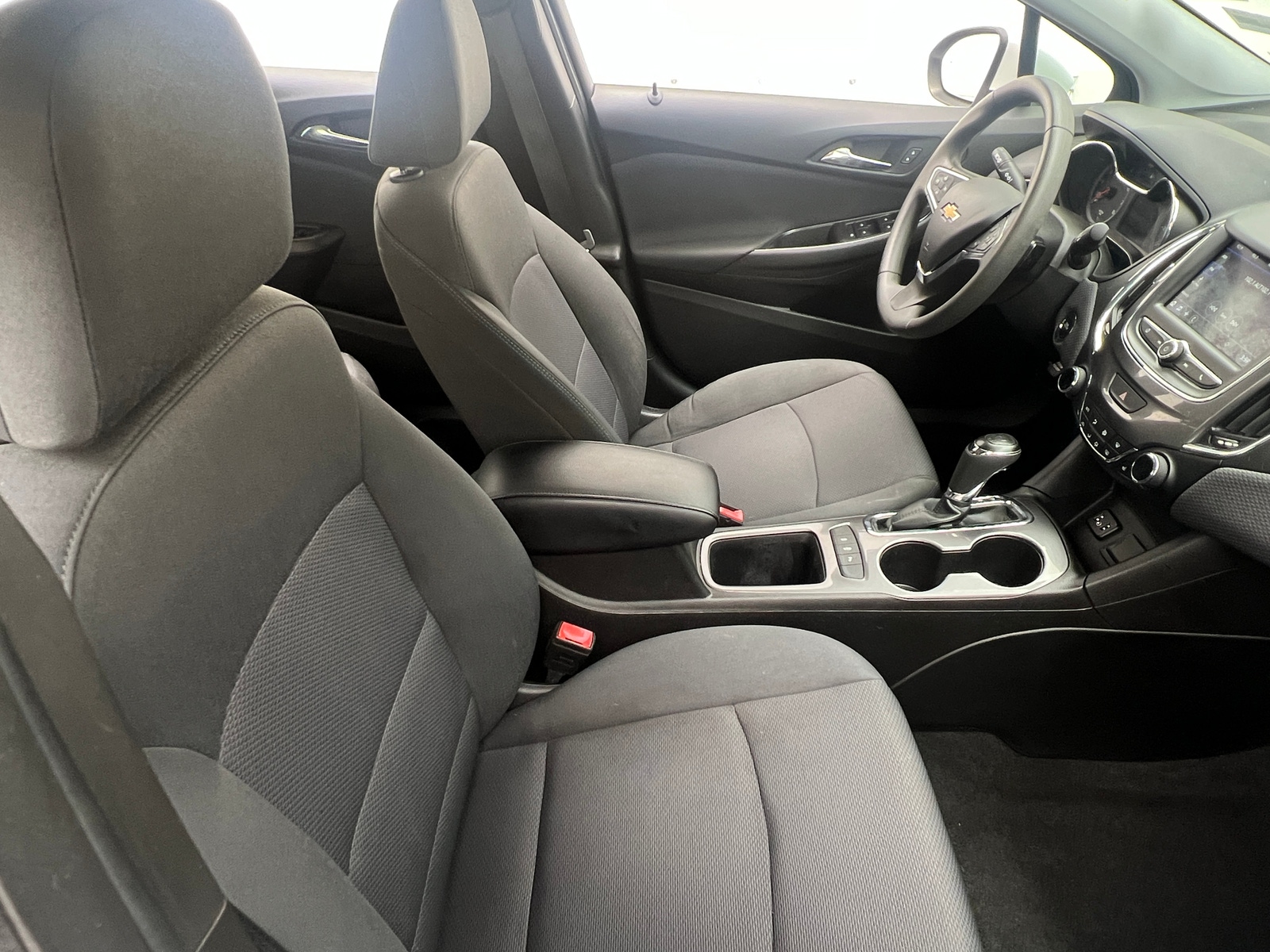 Thumbnail: 2019 Chevrolet Cruze - 2