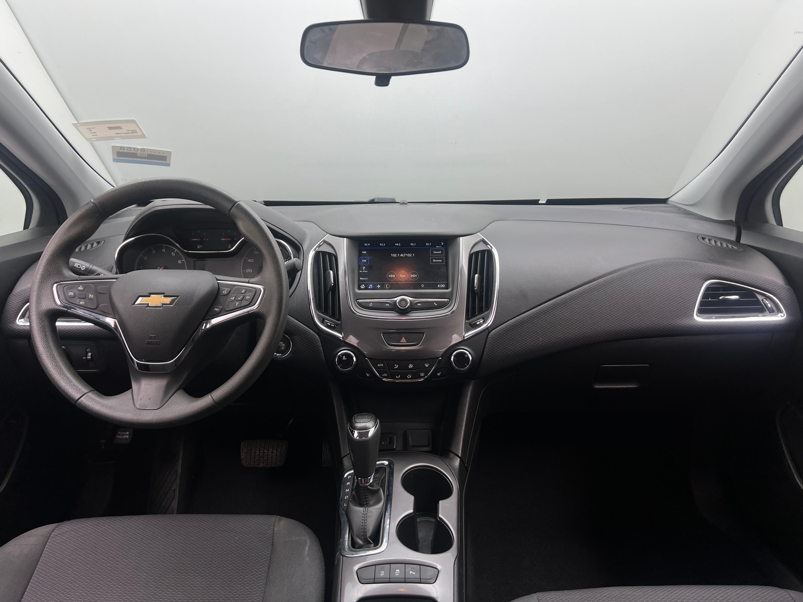 Thumbnail: 2019 Chevrolet Cruze - 3