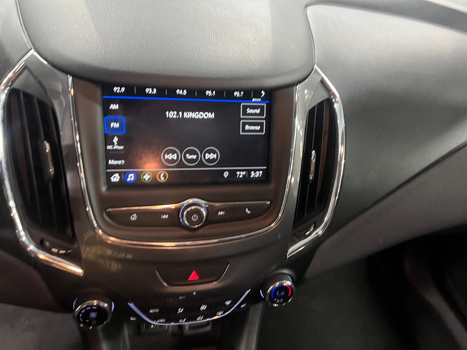 Thumbnail: 2019 Chevrolet Cruze - 4