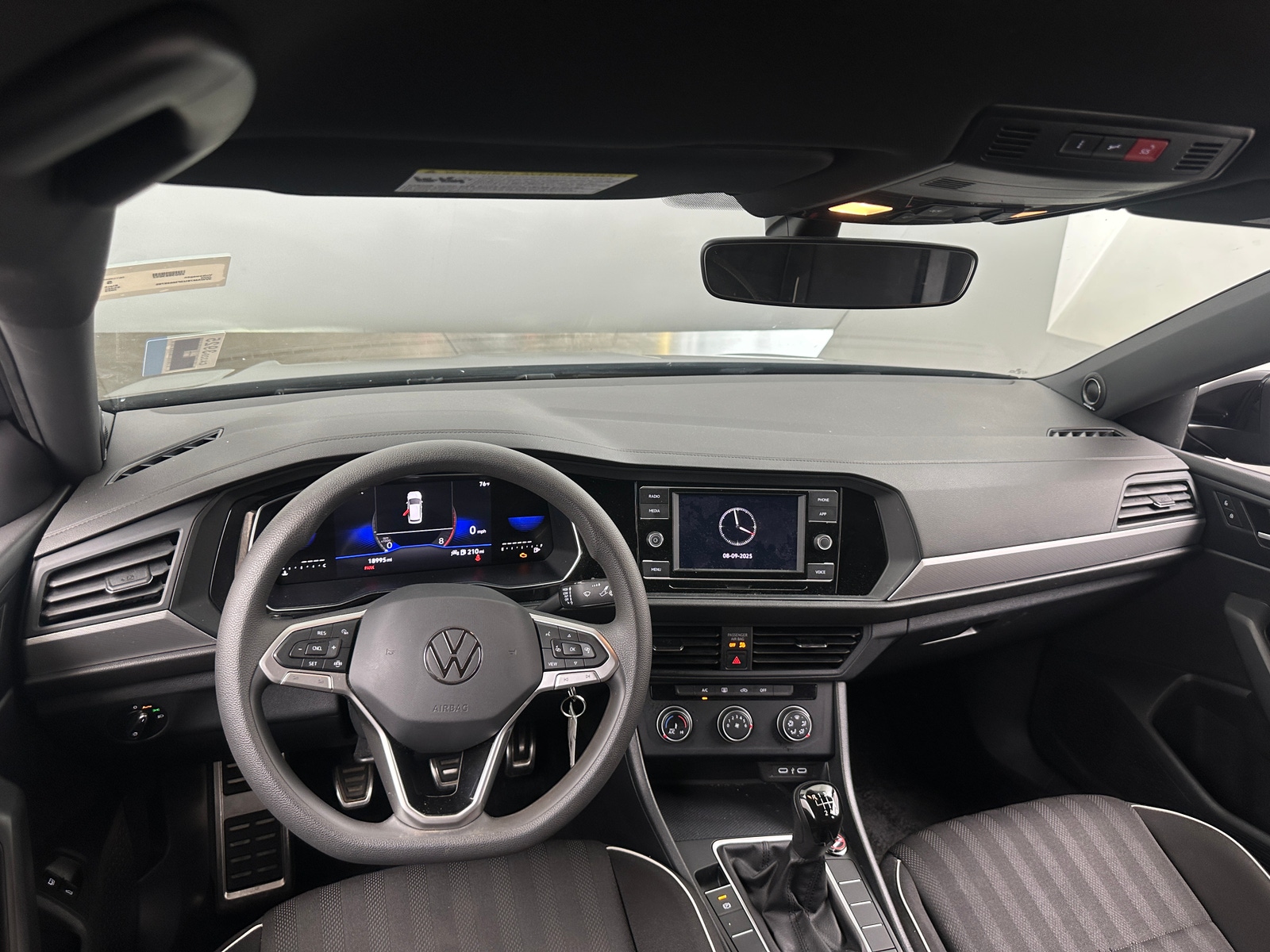 Thumbnail: 2023 Volkswagen Jetta - 3