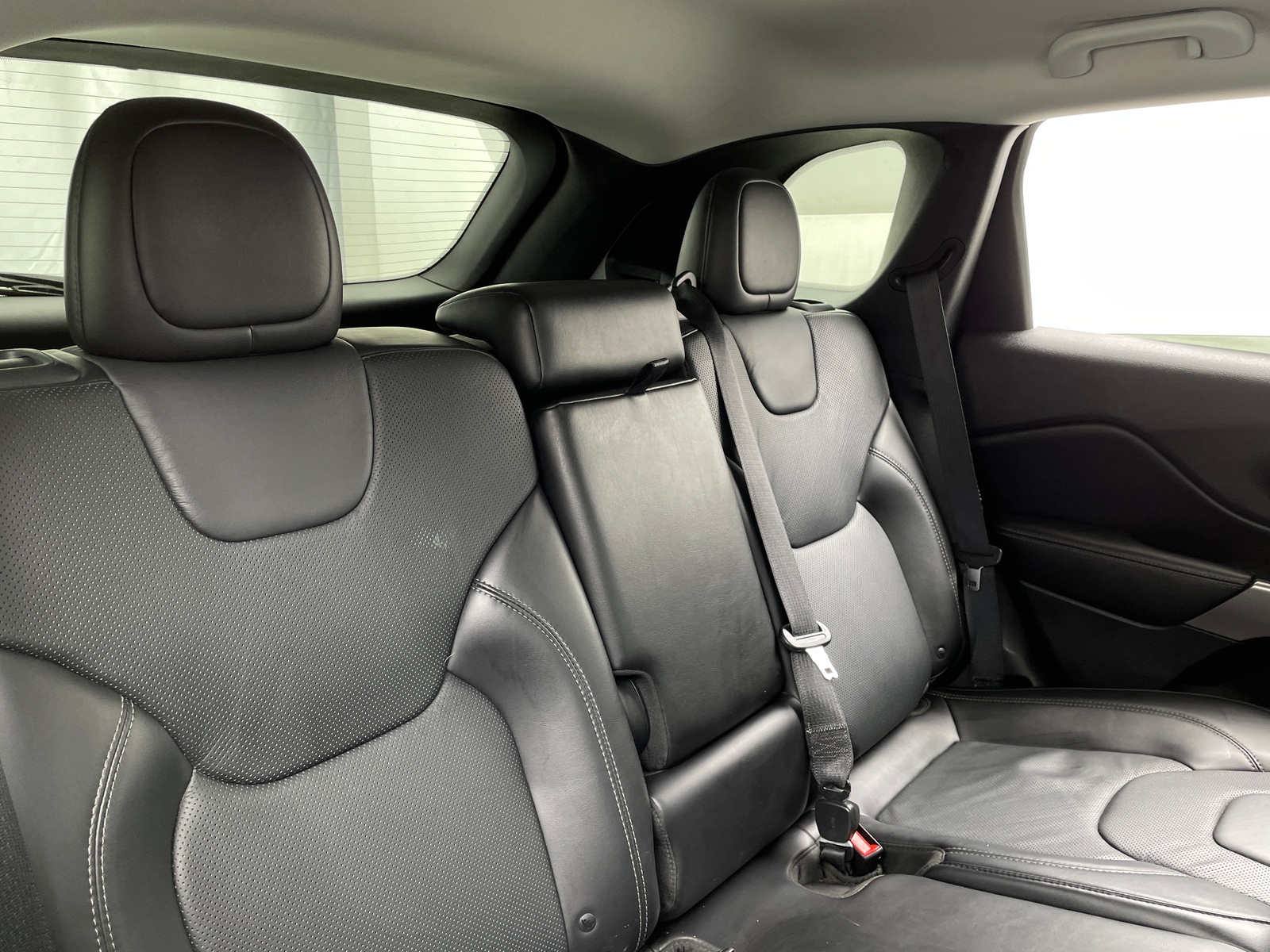Thumbnail: 2019 Jeep Cherokee - 5