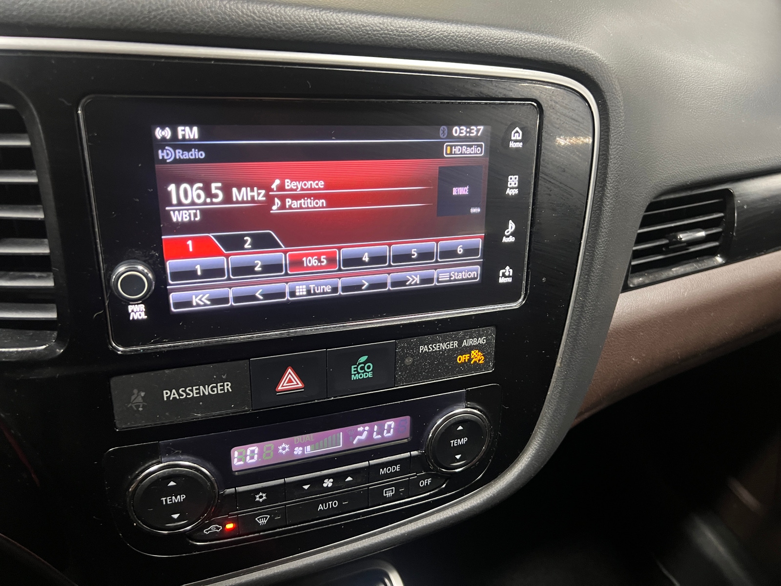 Thumbnail: 2018 Mitsubishi Outlander - 3