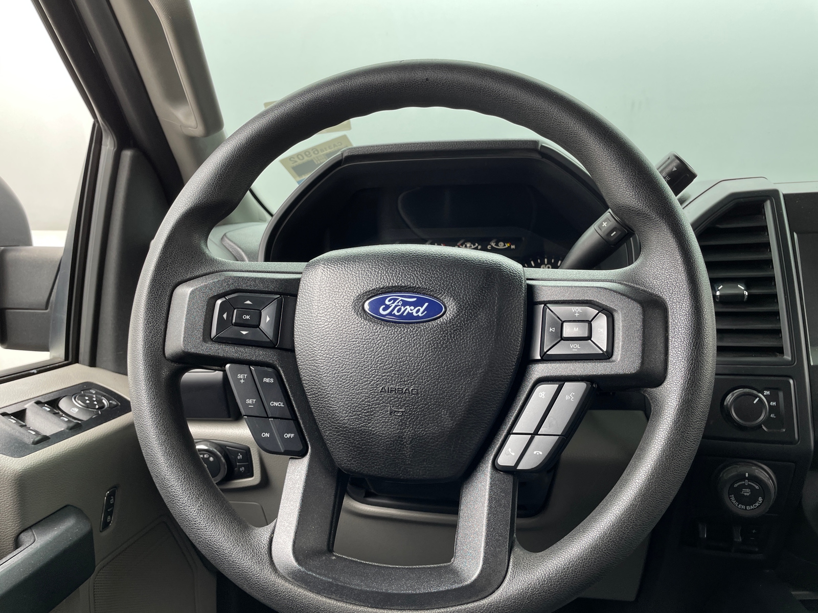 Thumbnail: 2018 Ford Econoline - 5