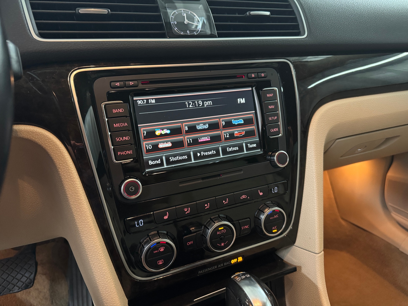 Thumbnail: 2014 Volkswagen Passat - 3