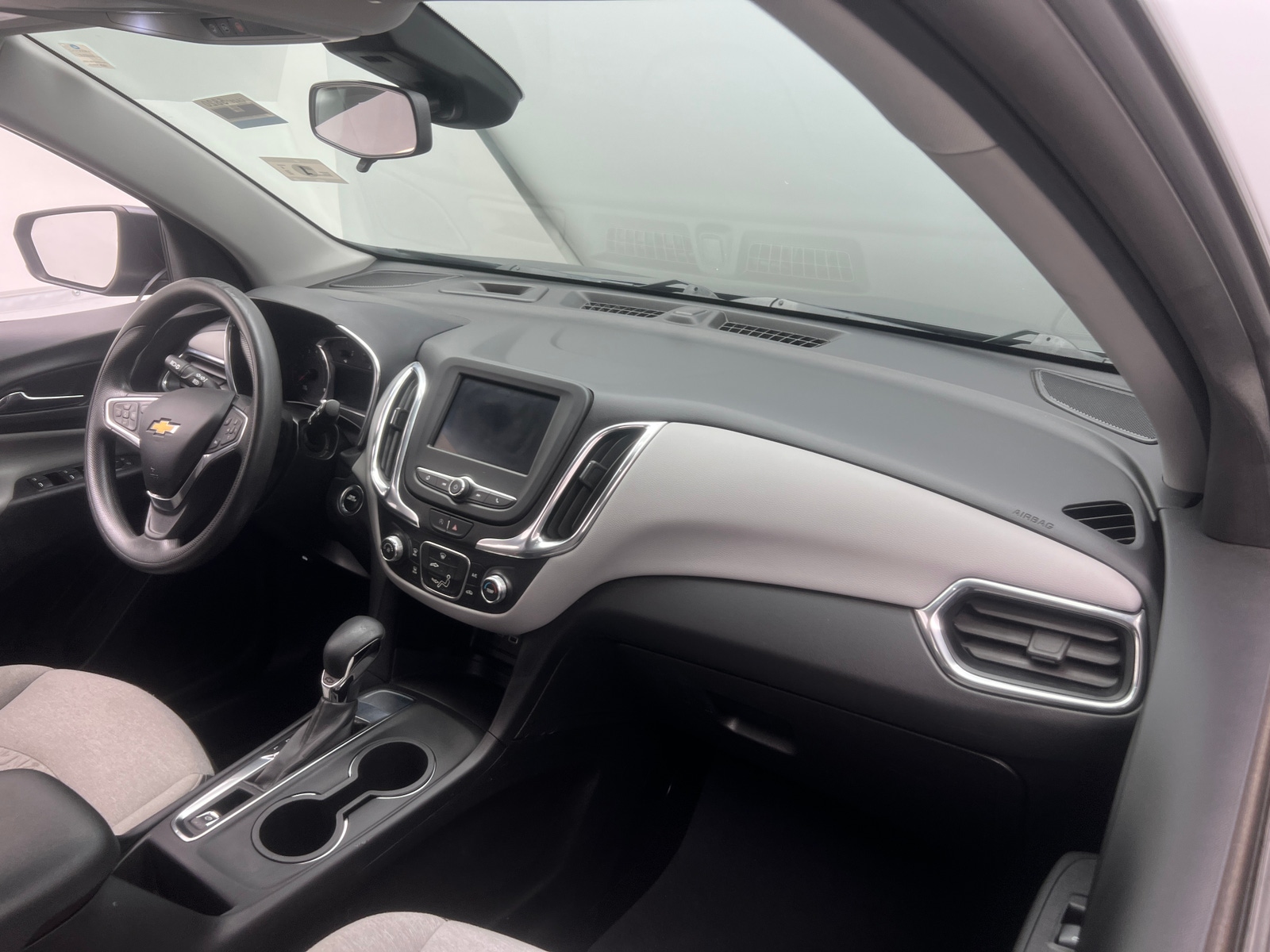 Thumbnail: 2022 Chevrolet Equinox - 3