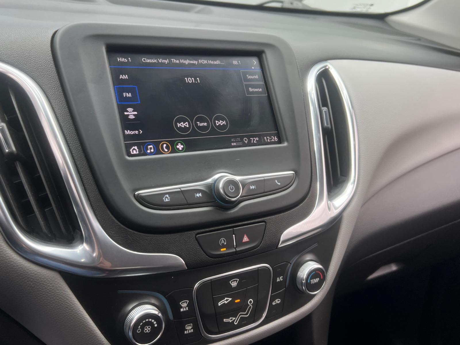 Thumbnail: 2022 Chevrolet Equinox - 4