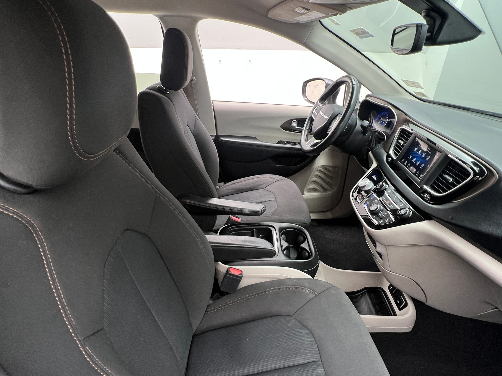 Thumbnail: 2019 Chrysler Pacifica - 2