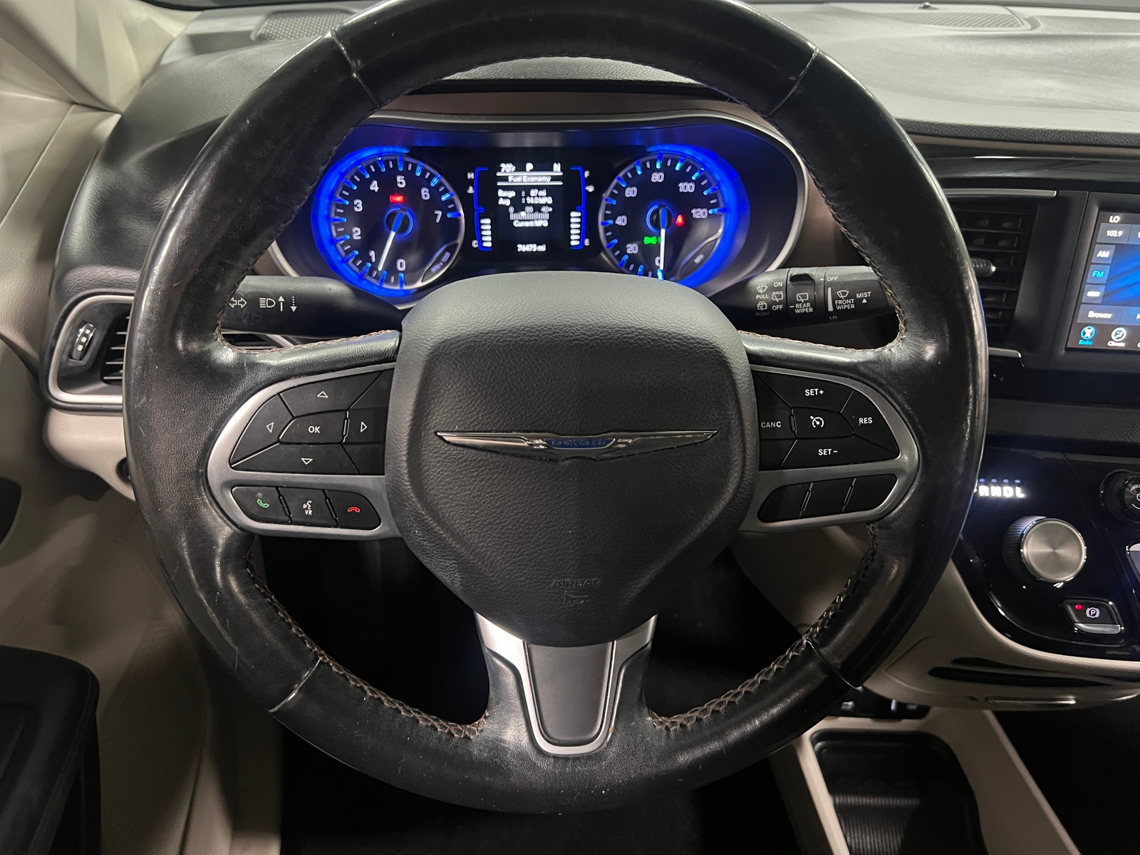 Thumbnail: 2019 Chrysler Pacifica - 5