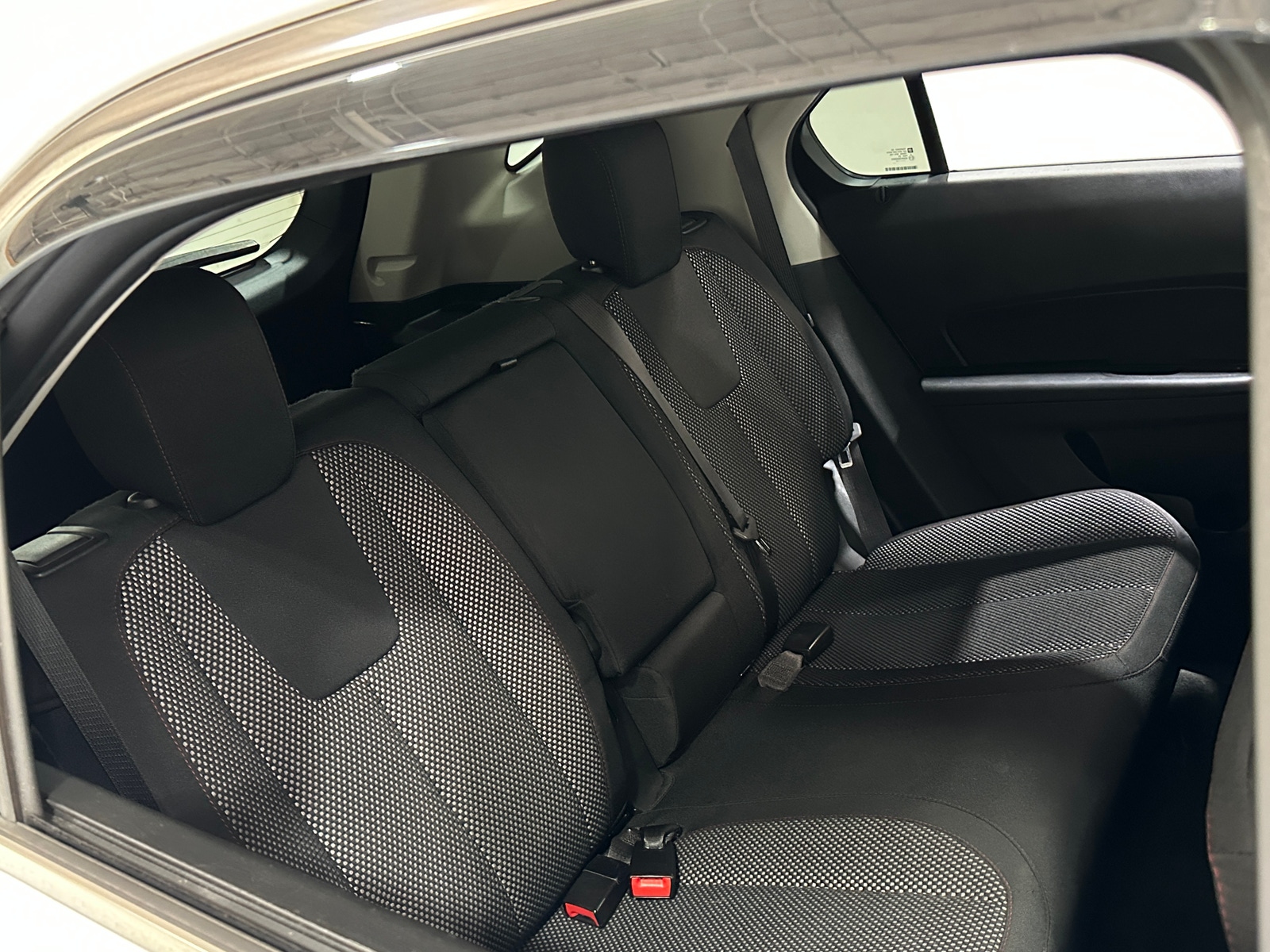 Thumbnail: 2017 Chevrolet Equinox - 6