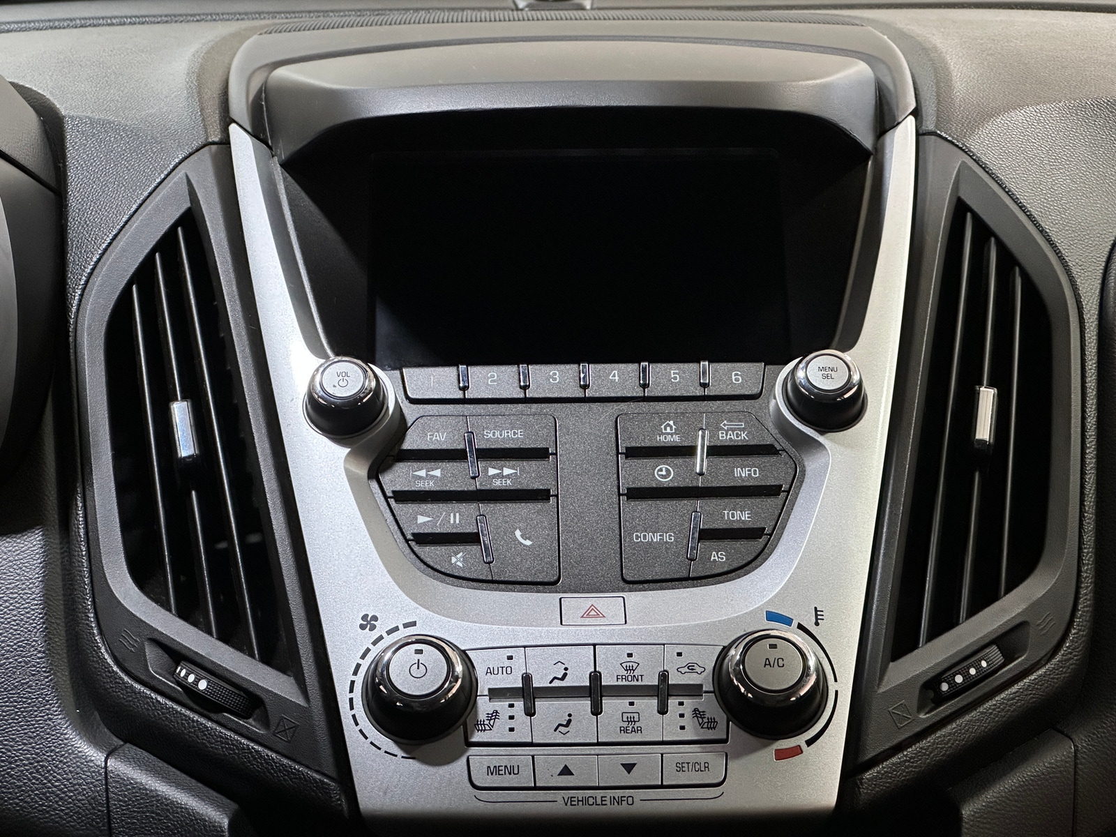 Thumbnail: 2017 Chevrolet Equinox - 4