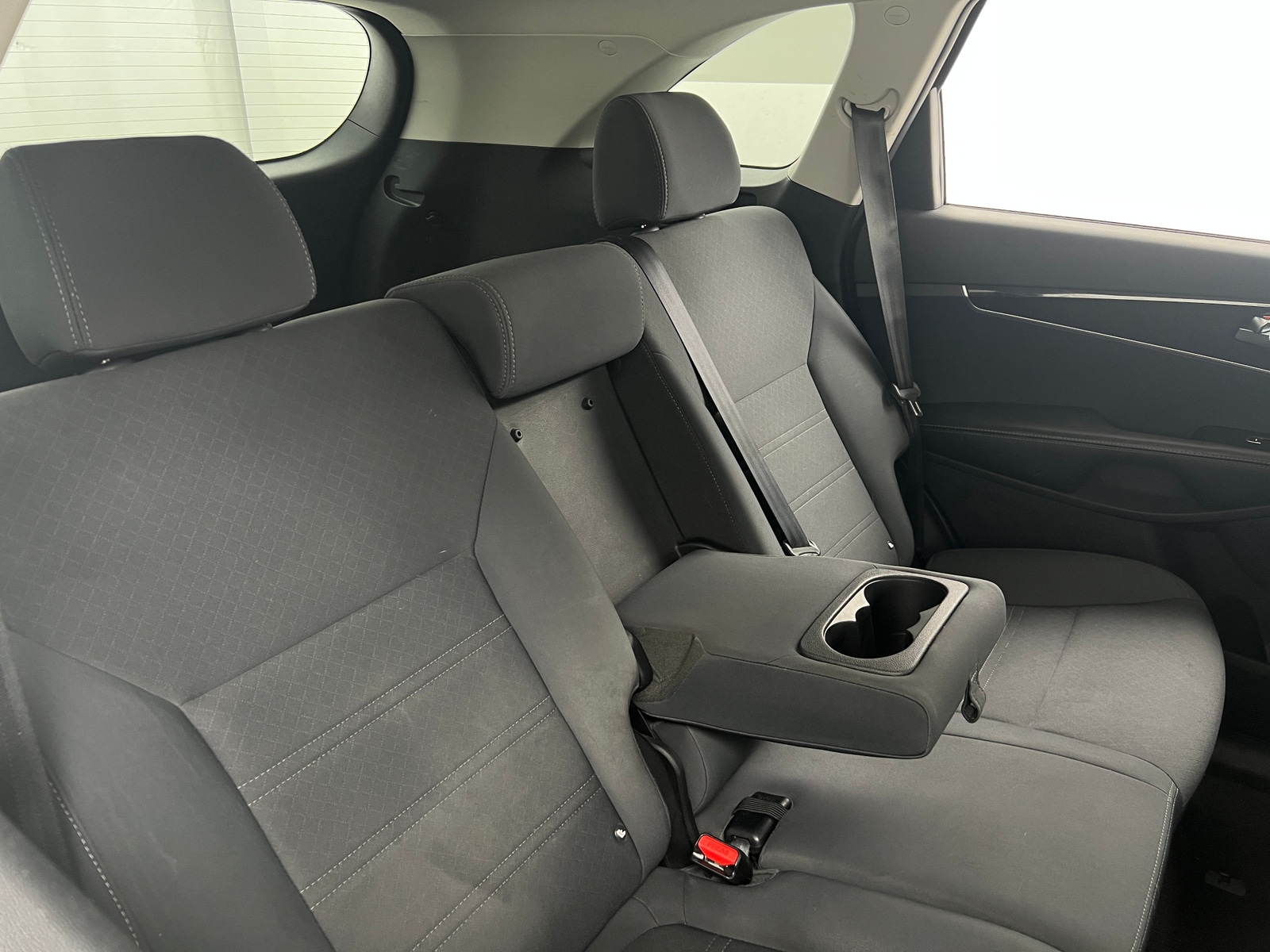 Thumbnail: 2016 Kia Sorento - 6