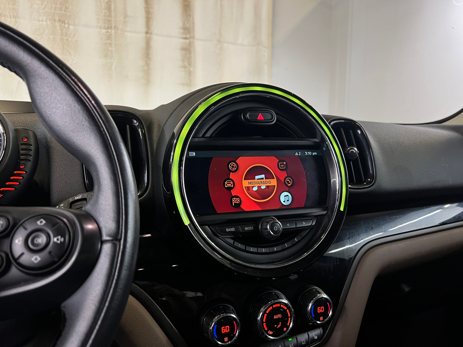 Thumbnail: 2017 MINI Cooper Countryman - 3
