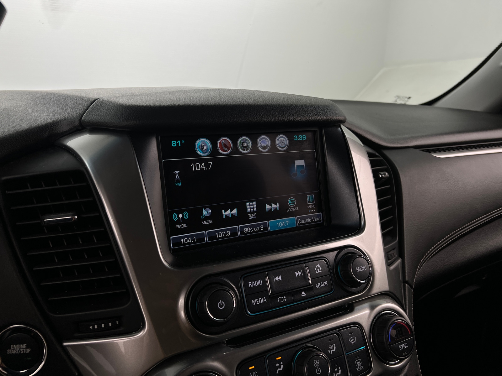 Thumbnail: 2018 Chevrolet Tahoe - 3