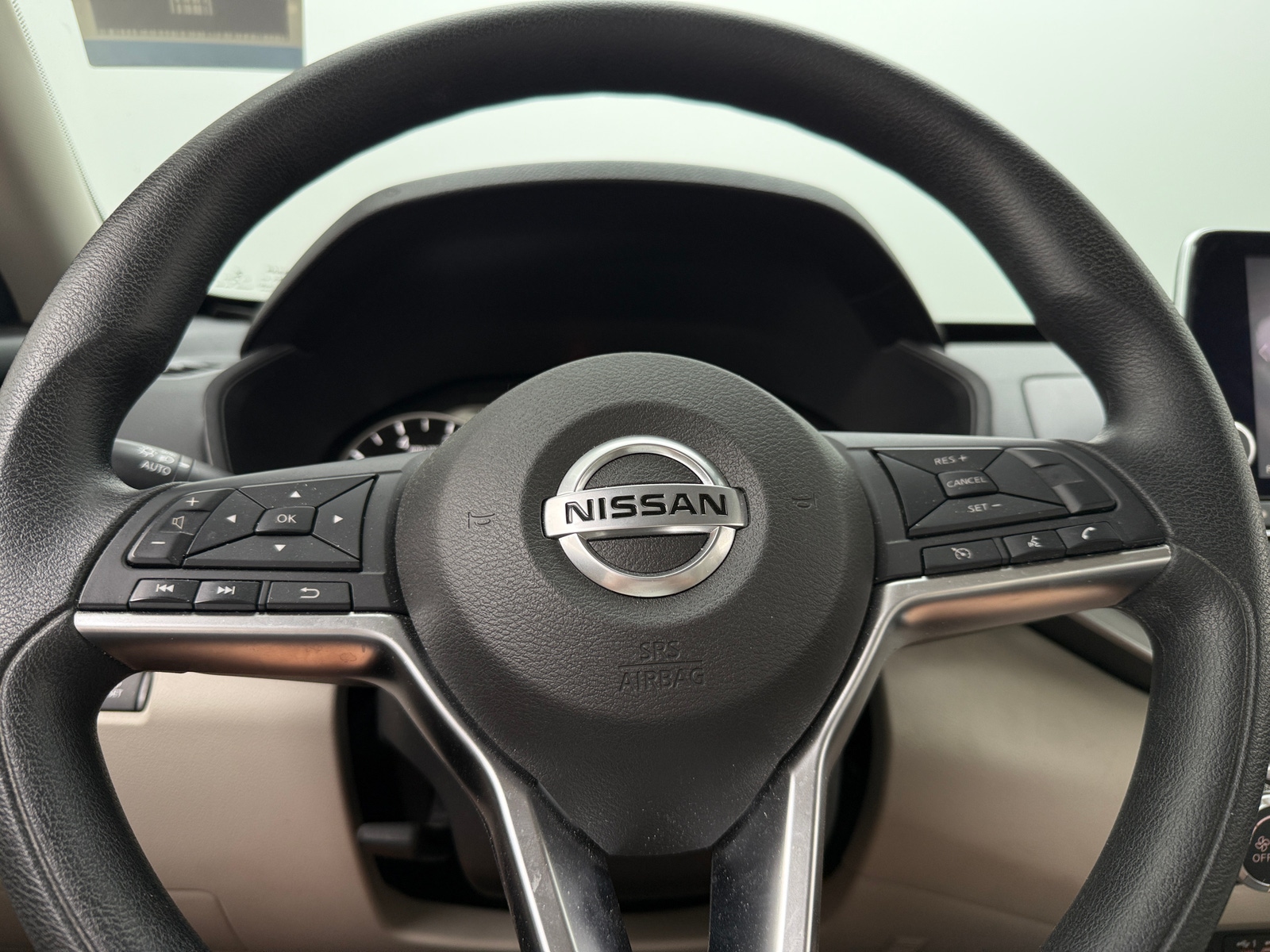 Thumbnail: 2019 Nissan Altima - 5