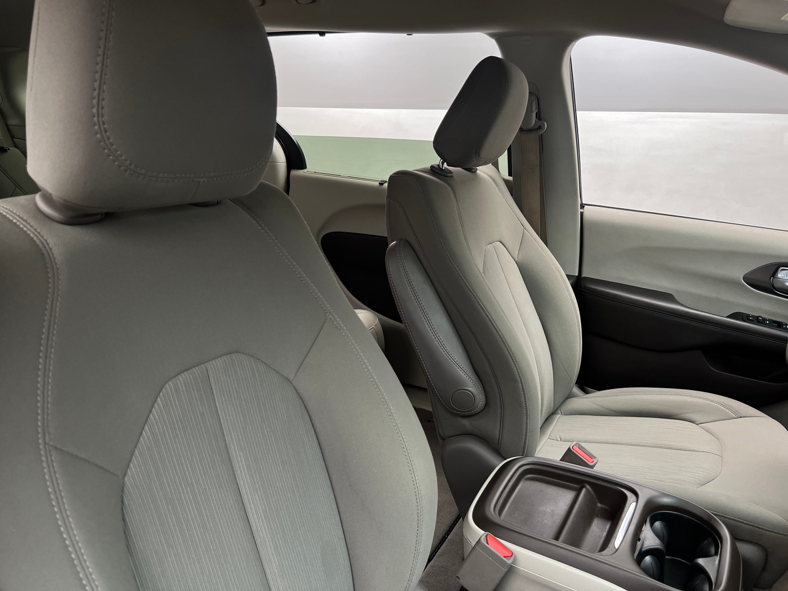 Thumbnail: 2018 Chrysler Pacifica - 2