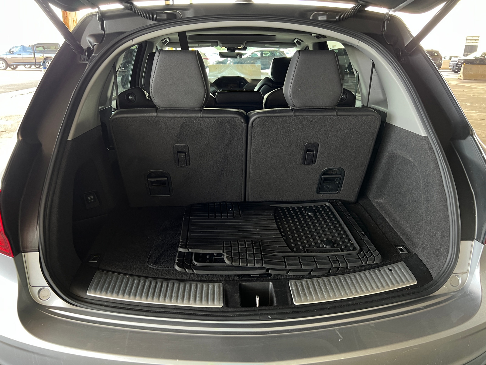 Thumbnail: 2017 Acura MDX - 6