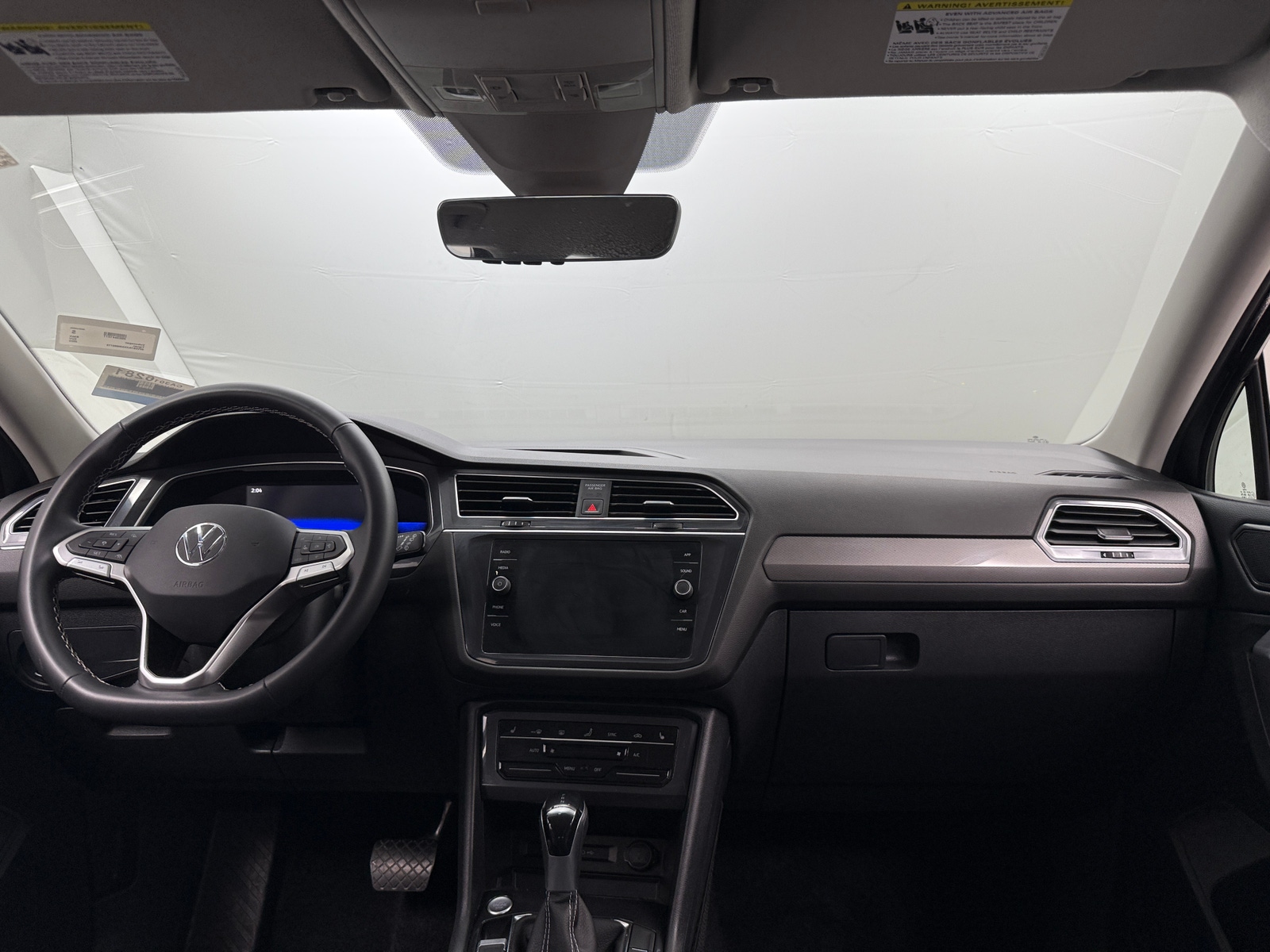 Thumbnail: 2022 Volkswagen Tiguan - 2