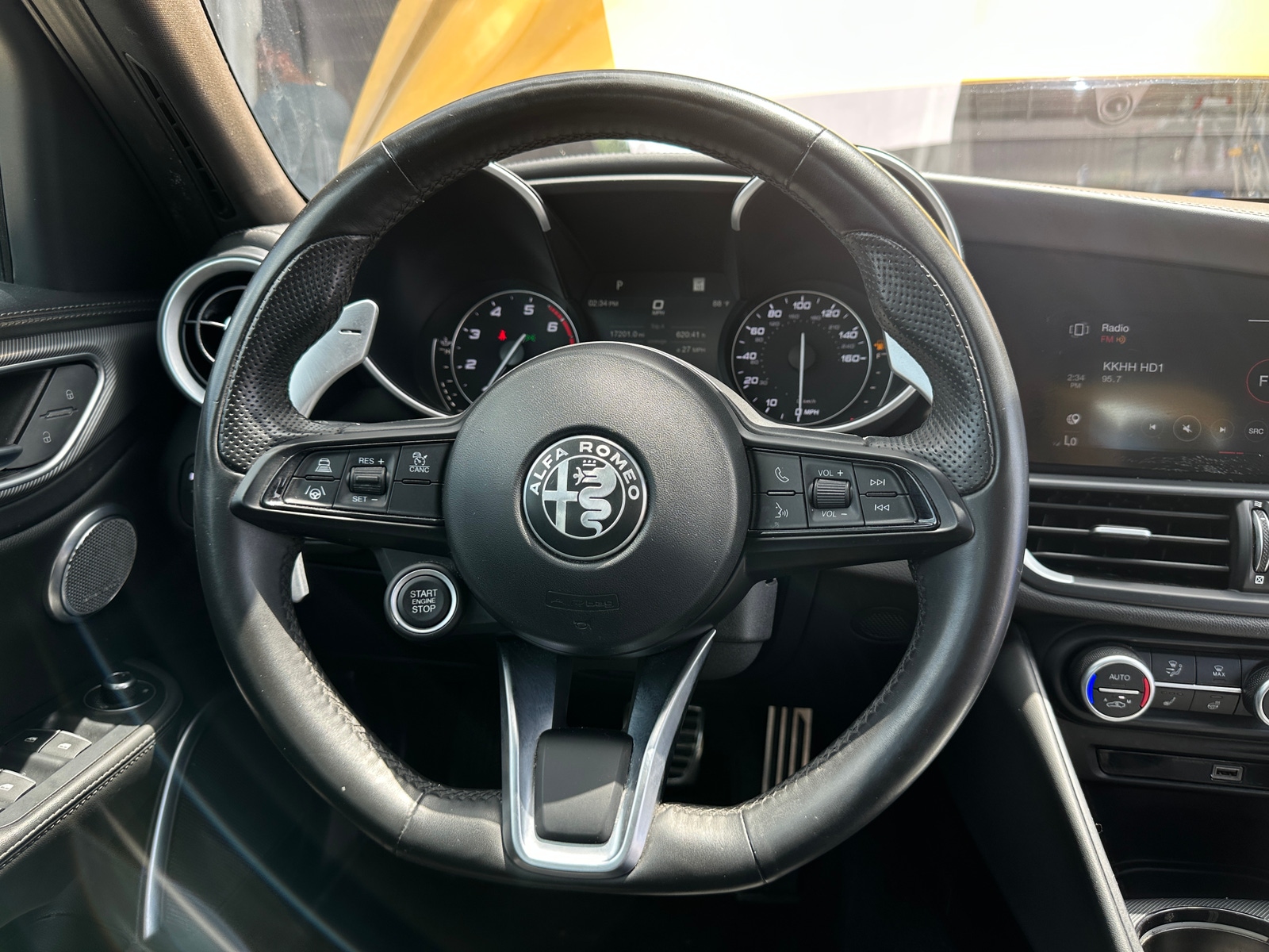 Thumbnail: 2023 Alfa Romeo Giulia - 4