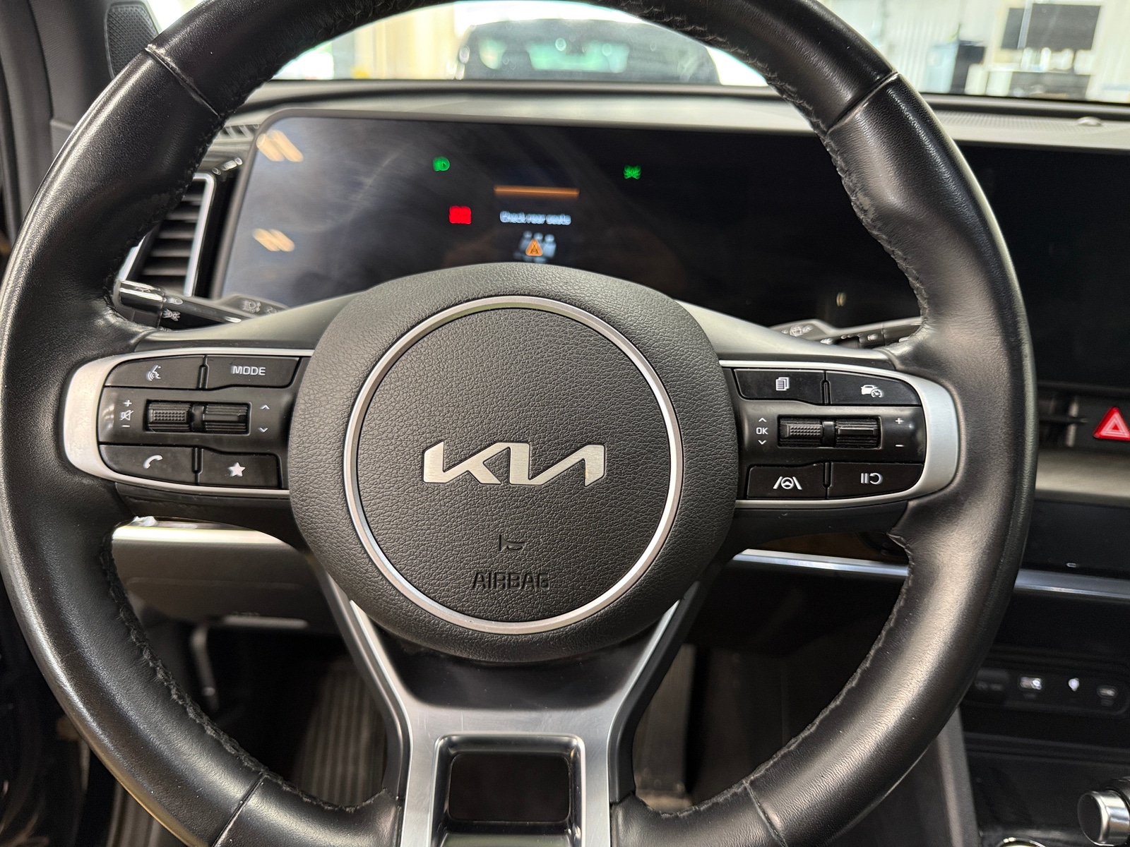 Thumbnail: 2023 Kia Sportage - 4