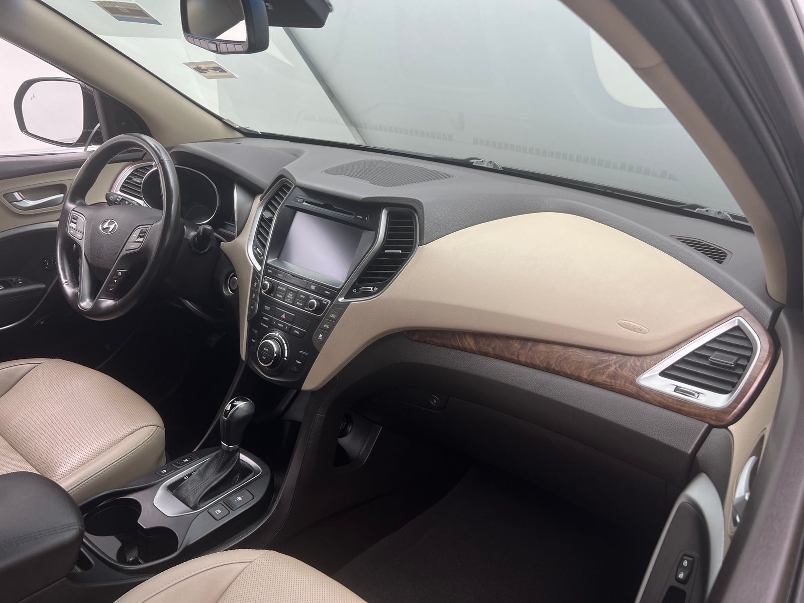 Thumbnail: 2017 Hyundai Santa Fe - 2