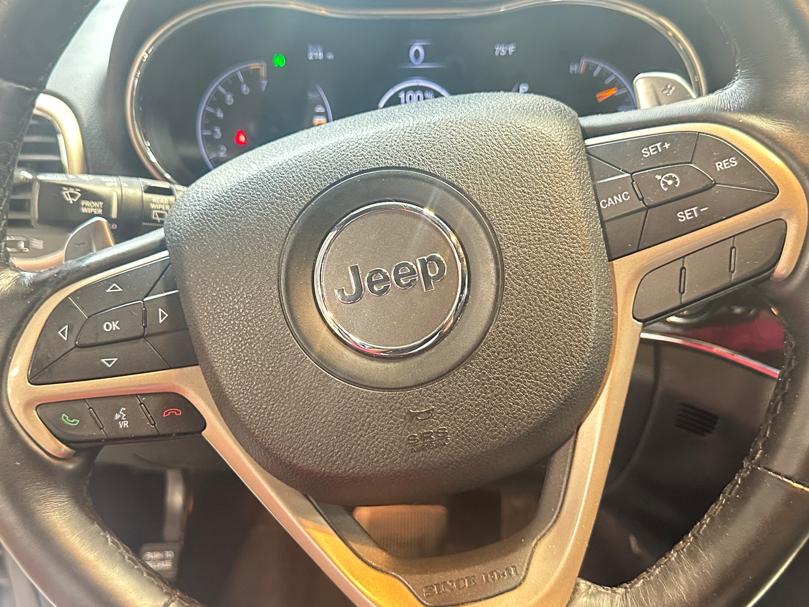 Thumbnail: 2016 Jeep Grand Cherokee - 4
