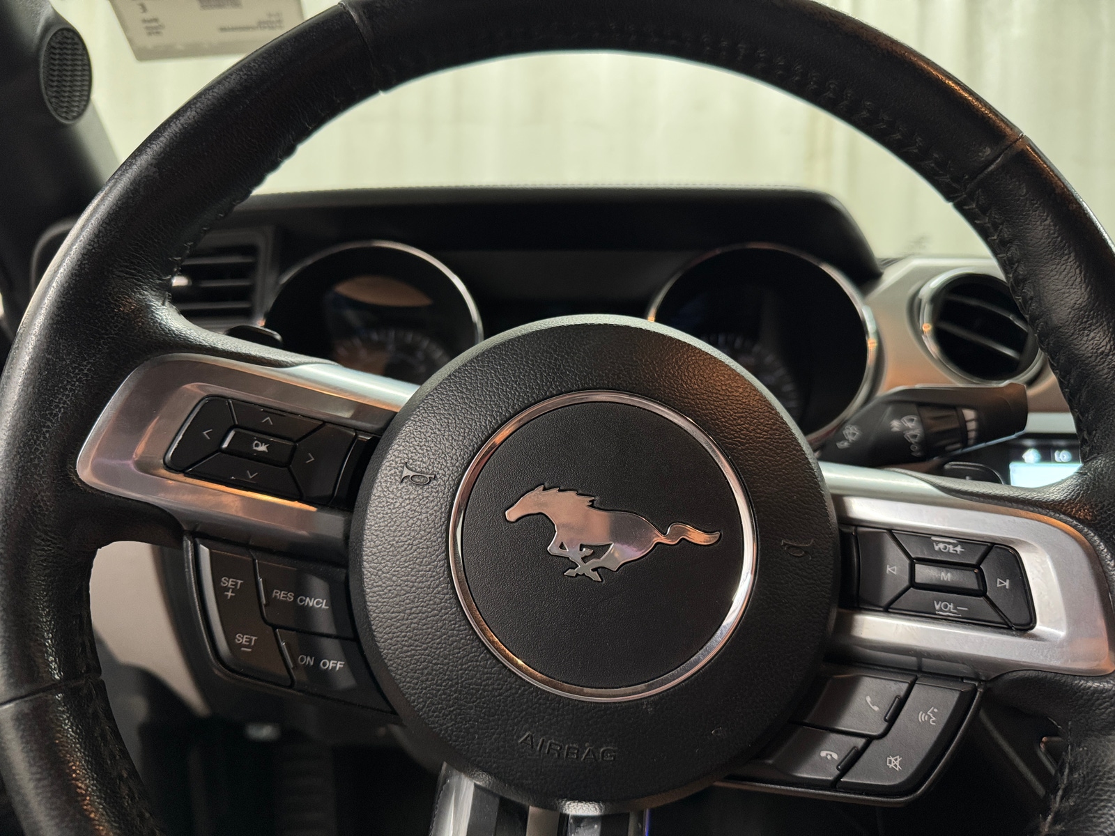 Thumbnail: 2016 Ford Mustang - 3