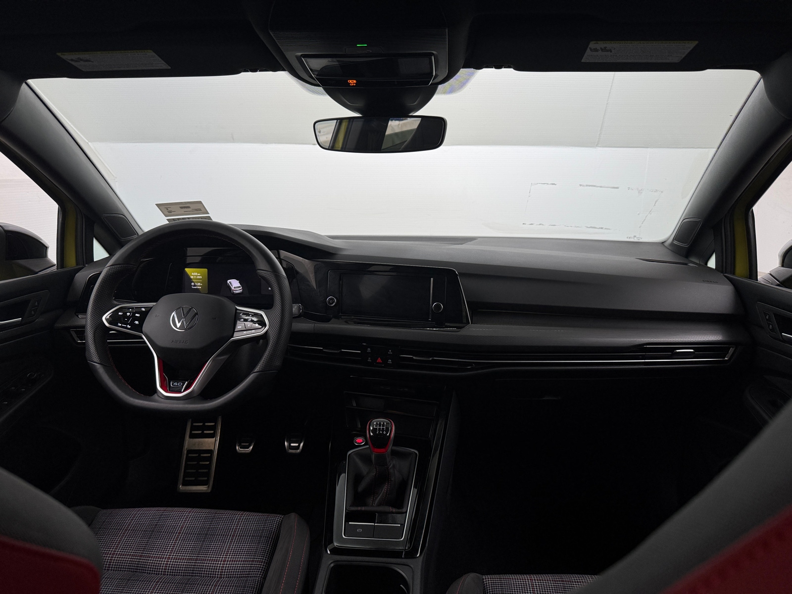 Thumbnail: 2023 Volkswagen Golf - 3