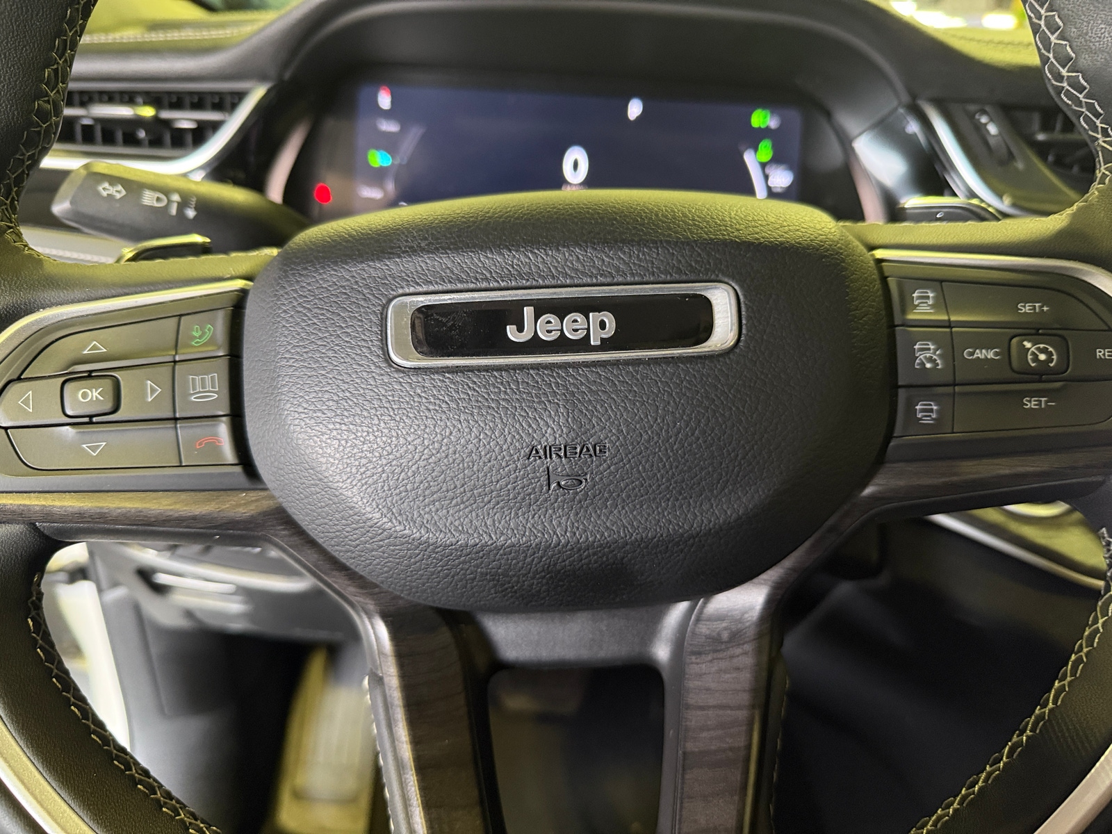 Thumbnail: 2023 Jeep Grand Cherokee - 4