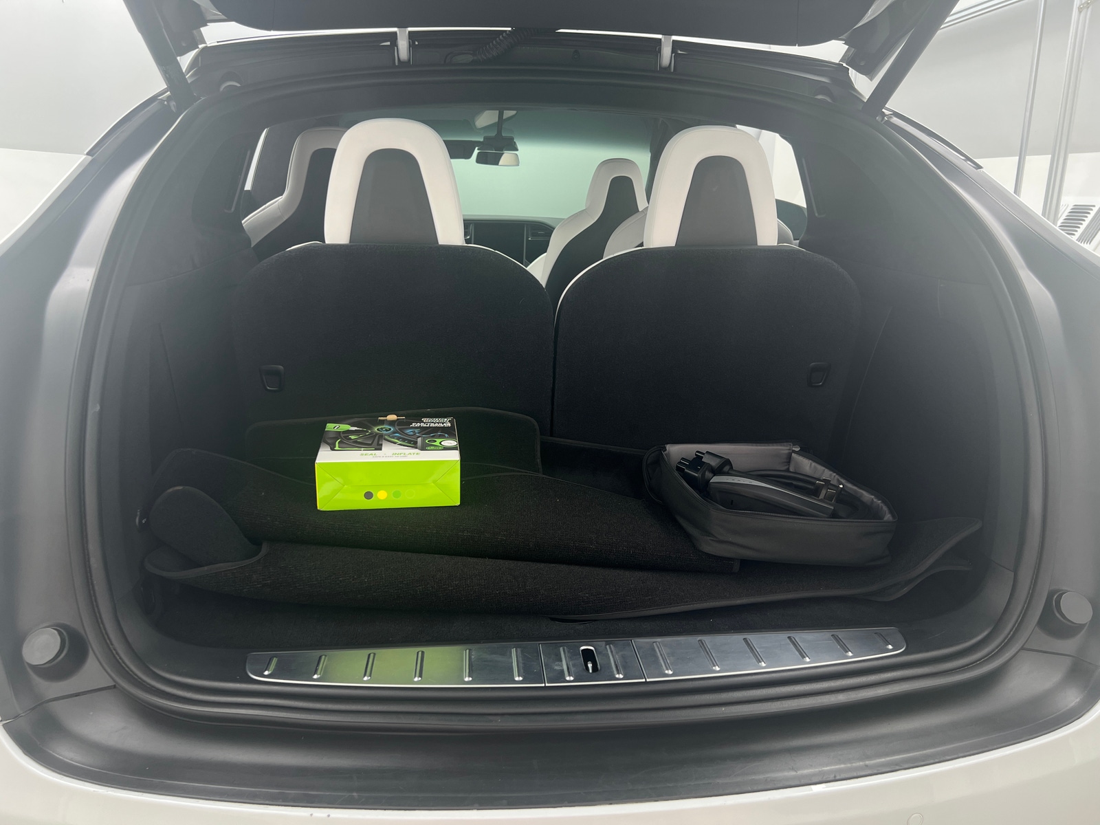 Thumbnail: 2018 Tesla Model X - 6
