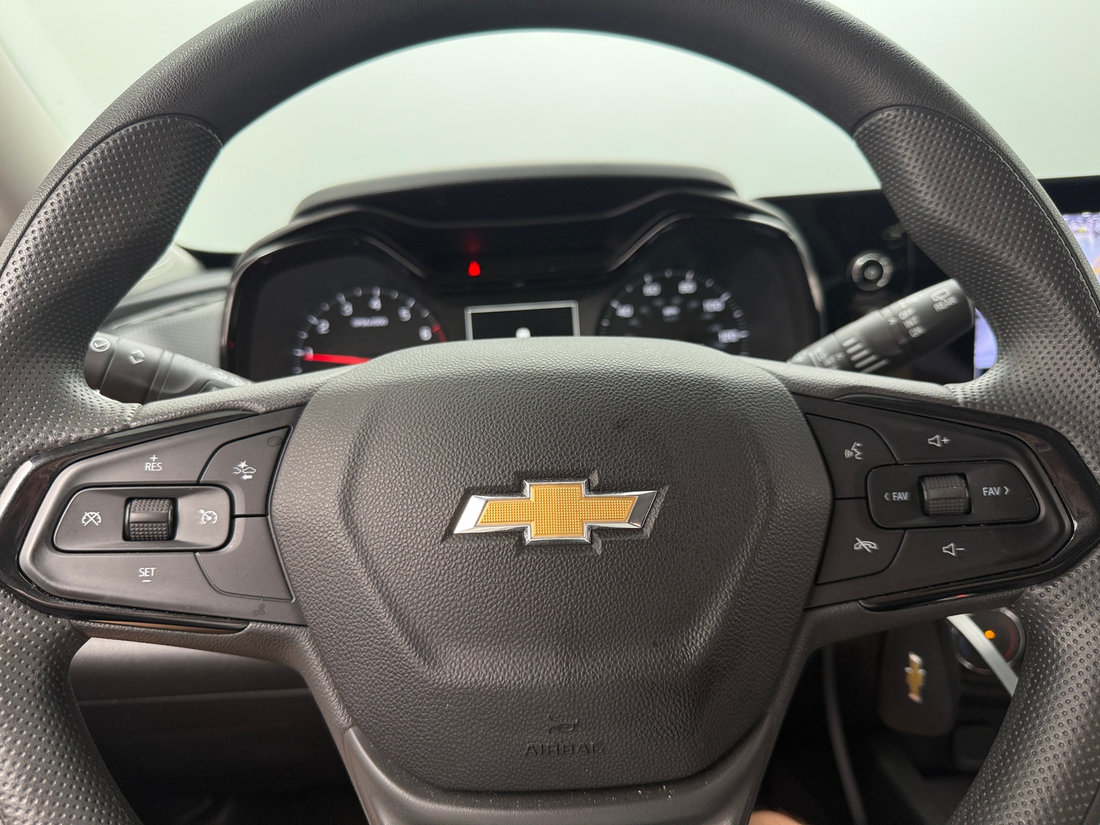 Thumbnail: 2025 Chevrolet Trax - 5