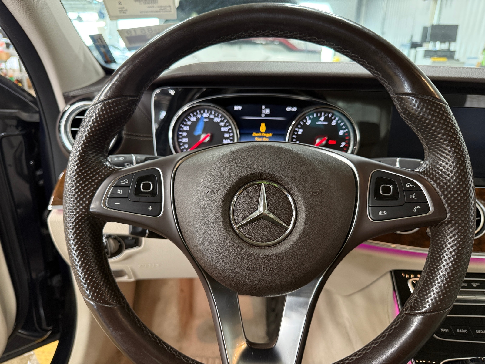 Thumbnail: 2017 Mercedes-Benz E-Class - 4