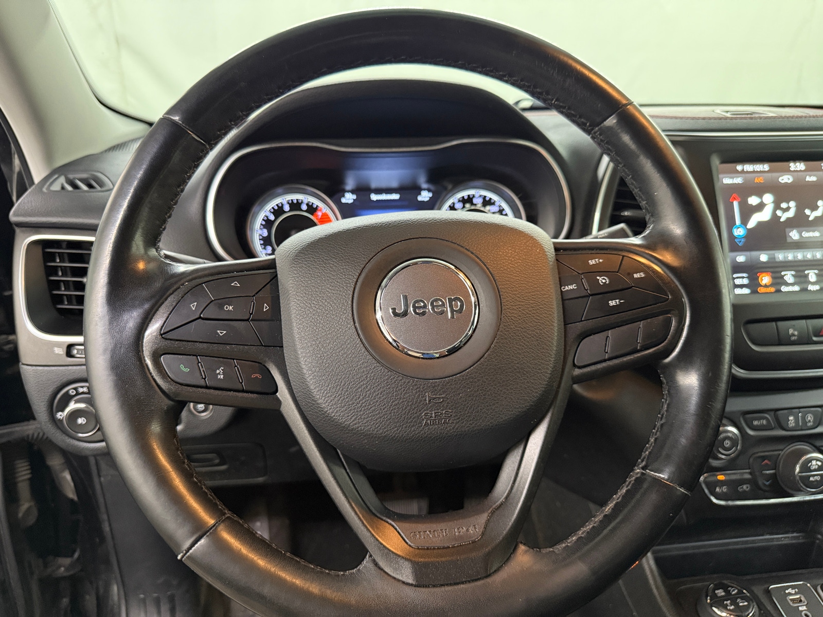 Thumbnail: 2020 Jeep Cherokee - 4