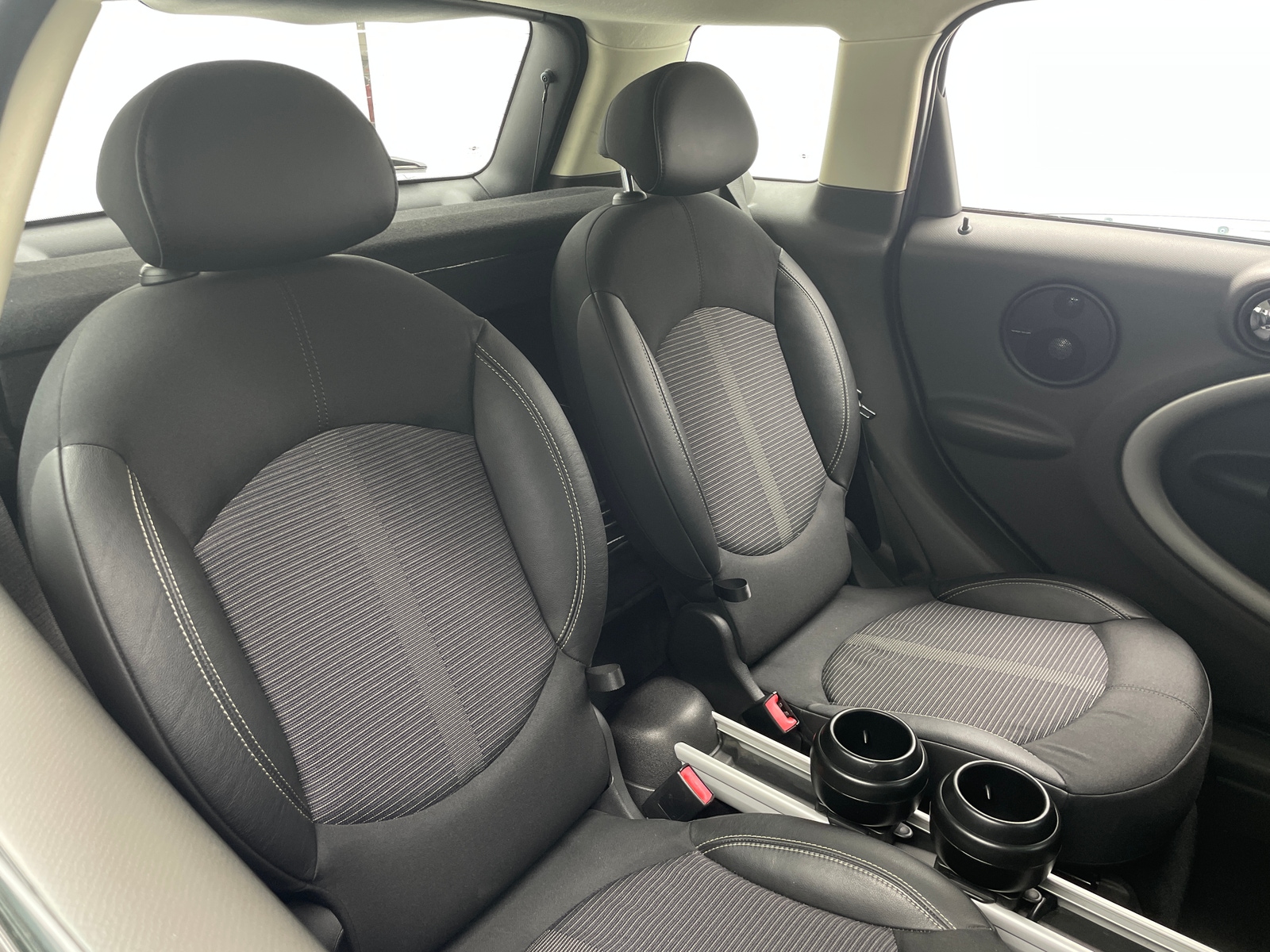 Thumbnail: 2011 MINI Cooper Countryman - 5