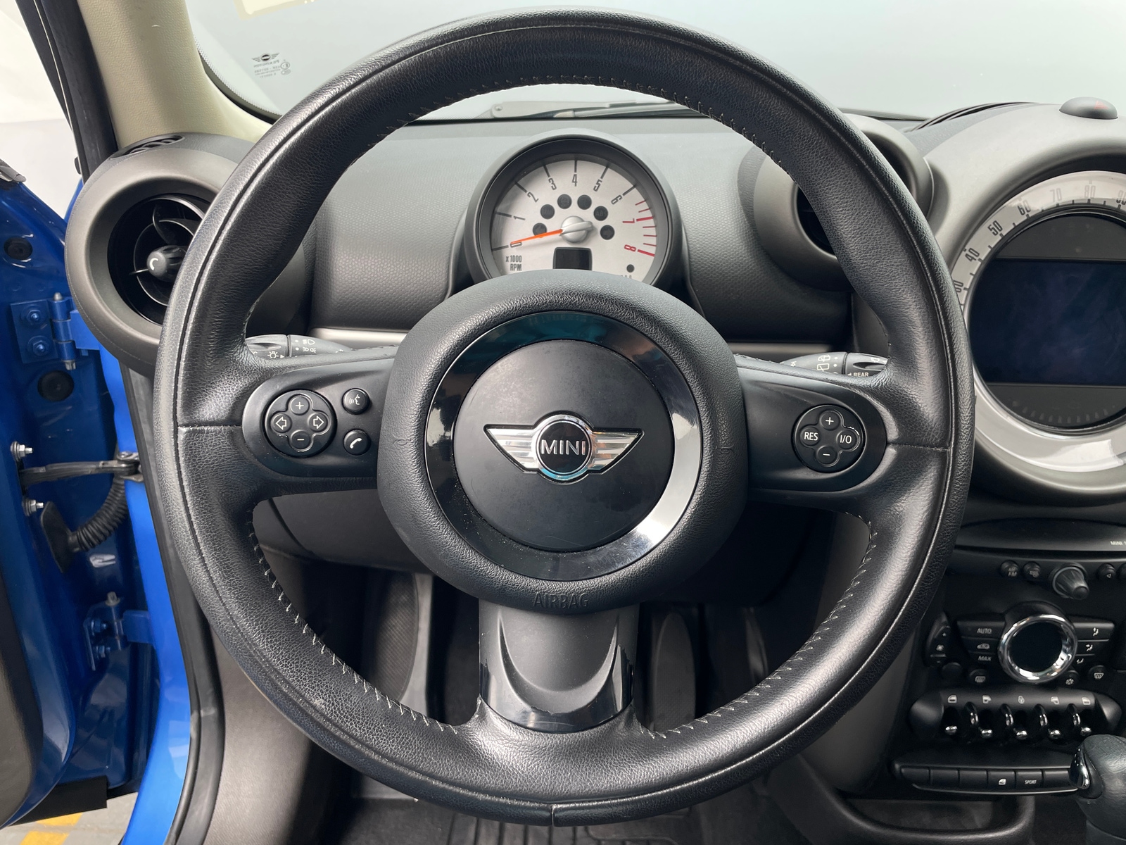 Thumbnail: 2011 MINI Cooper Countryman - 4