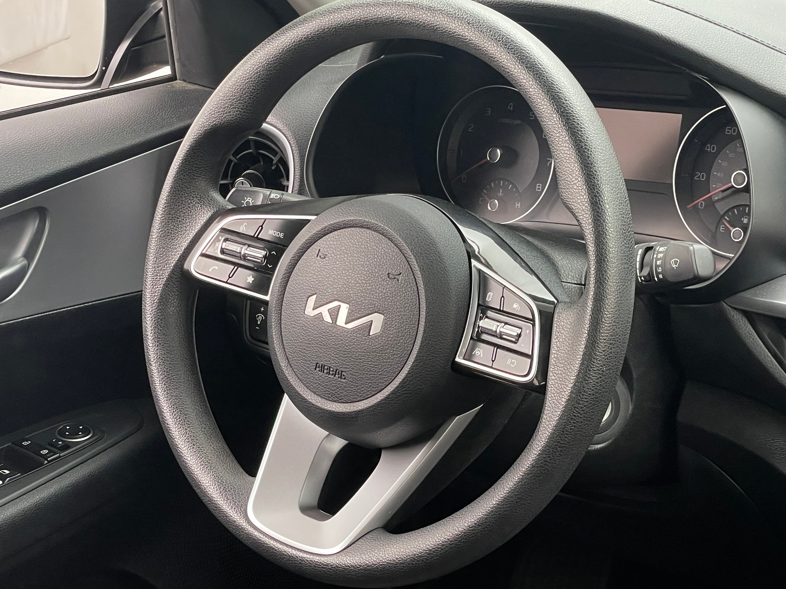 Thumbnail: 2023 Kia Forte - 5